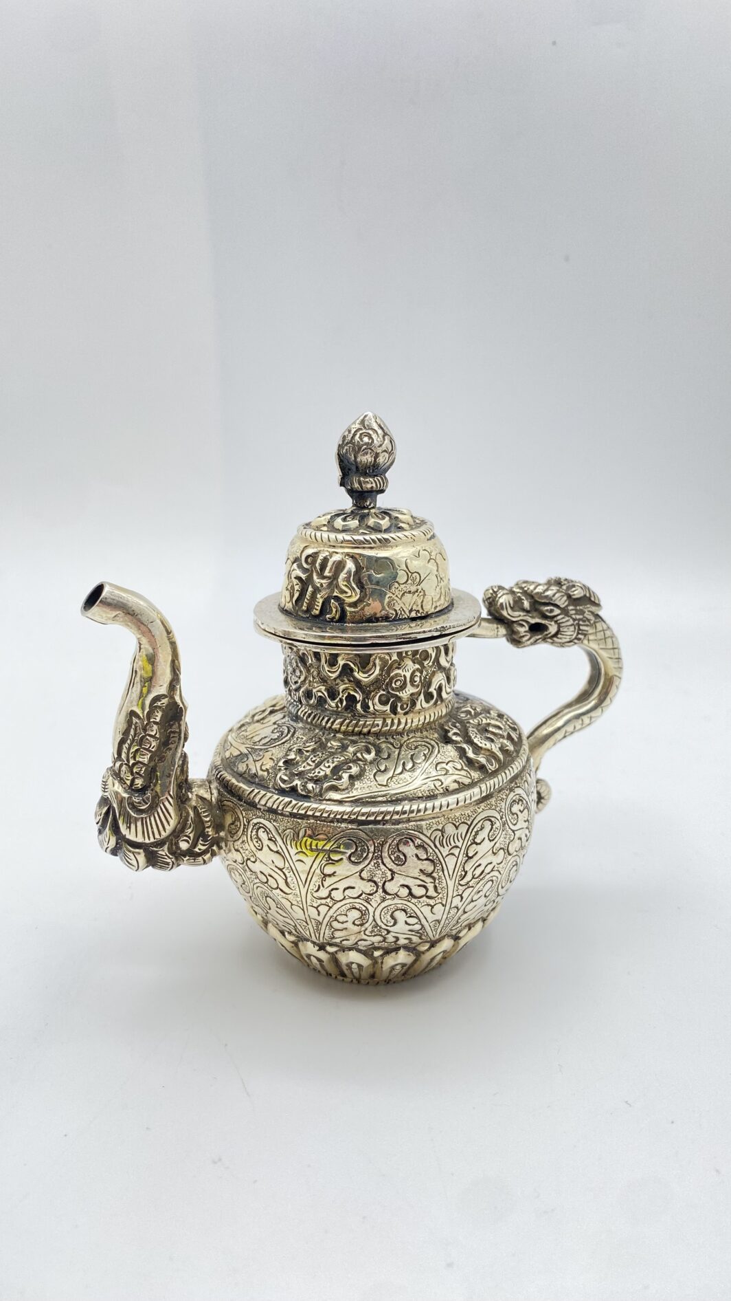 ÉGOÏSTE IN ARGENTO, CINA XIX SECOLO.  RAFFINATA TEIERA IN MINIATURA DI ARTE ORIENTALE. - immagine 4
