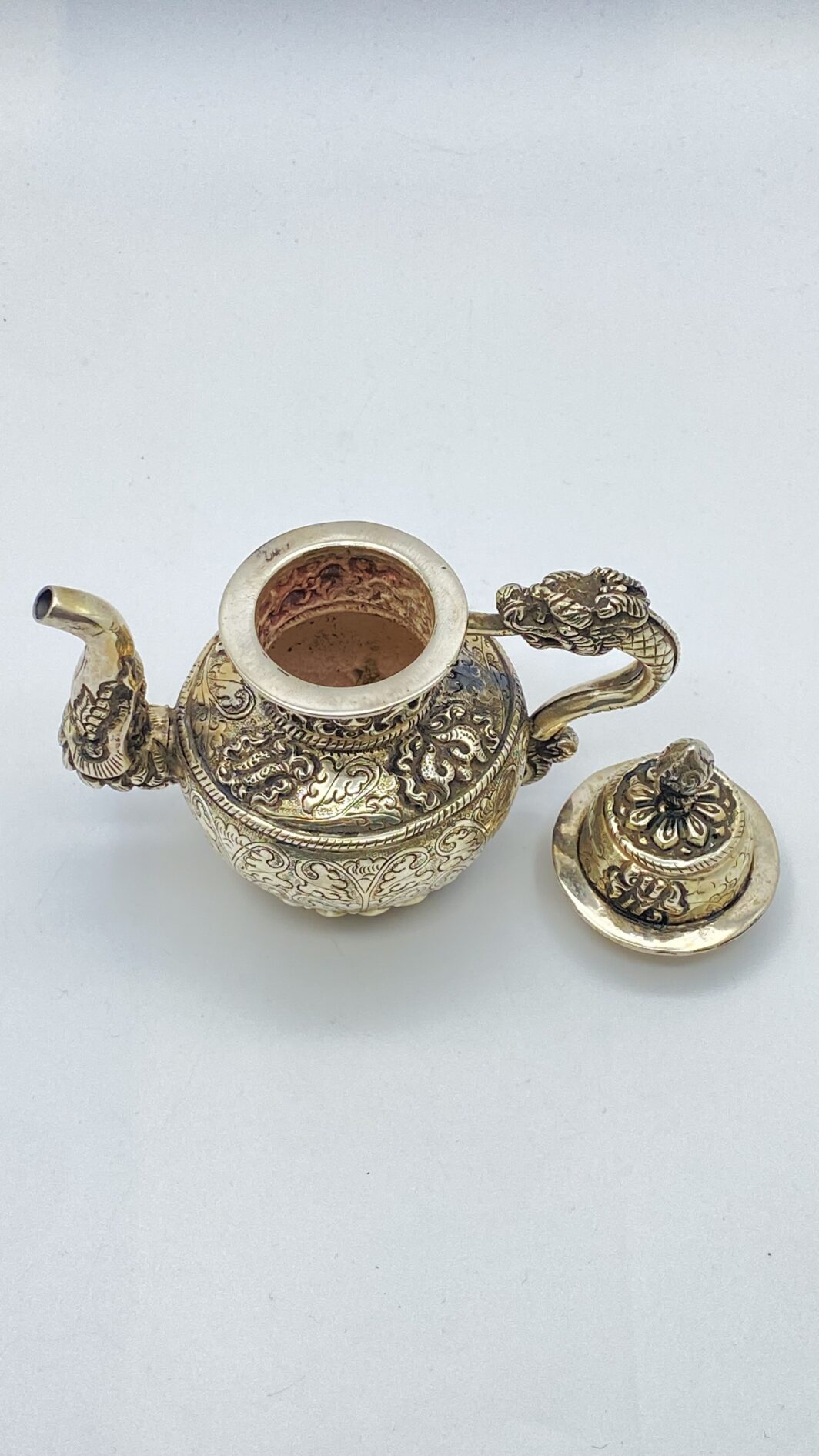 ÉGOÏSTE IN ARGENTO, CINA XIX SECOLO.  RAFFINATA TEIERA IN MINIATURA DI ARTE ORIENTALE. - immagine 7
