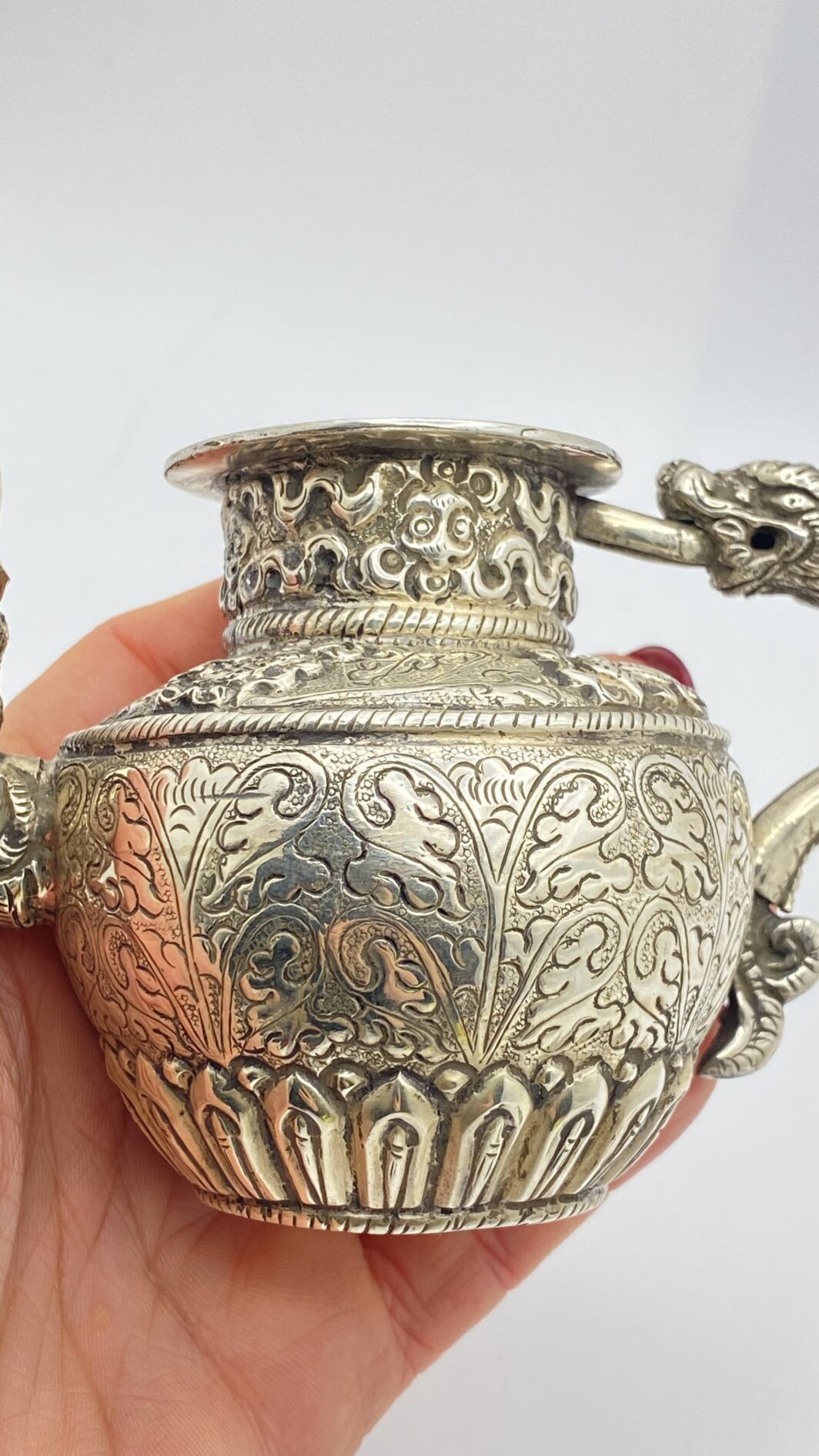 ÉGOÏSTE IN ARGENTO, CINA XIX SECOLO.  RAFFINATA TEIERA IN MINIATURA DI ARTE ORIENTALE. - immagine 12