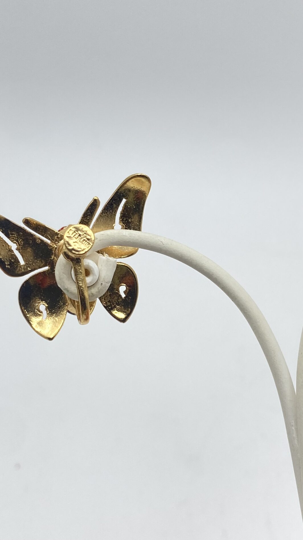 “CORO STERLING” FARFALLE DORATE IN ARGENTO: LEGGEREZZA, LUCE E STILE SENZA TEMPO. BIGIOTTERIA AMERICANA ANNI ‘40. - immagine 13