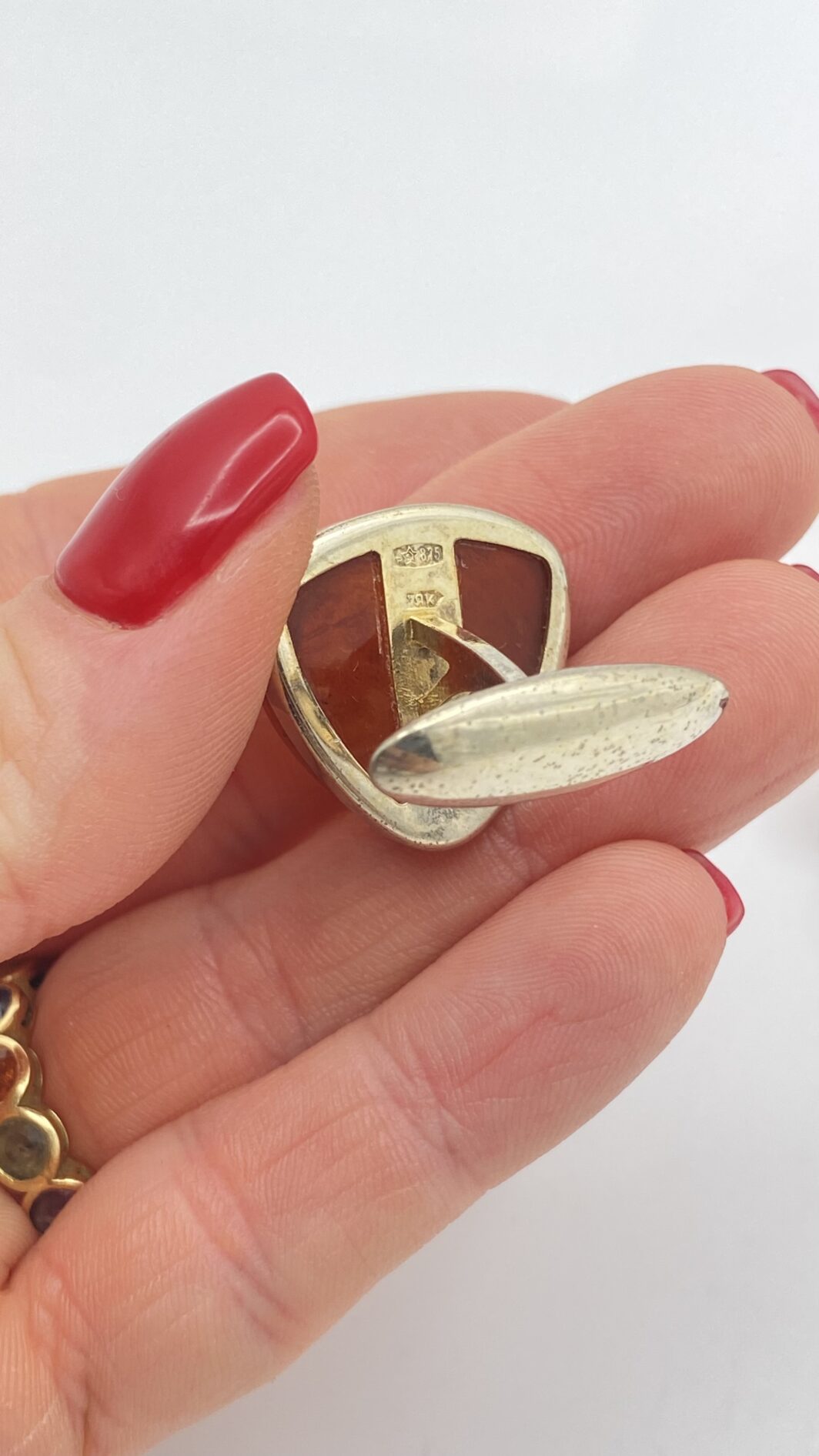 GEMELLI VINTAGE ANNI ‘60: ELEGANZA SOVIETICA IN ARGENTO DORATO E AMBRA BALTICA. - immagine 7