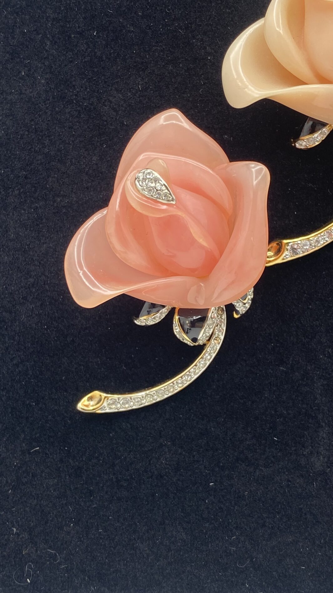 TRITTICO DI ROSE VINTAGE KENNETH JAY LANE: ELEGANZA SENZA TEMPO - immagine 6