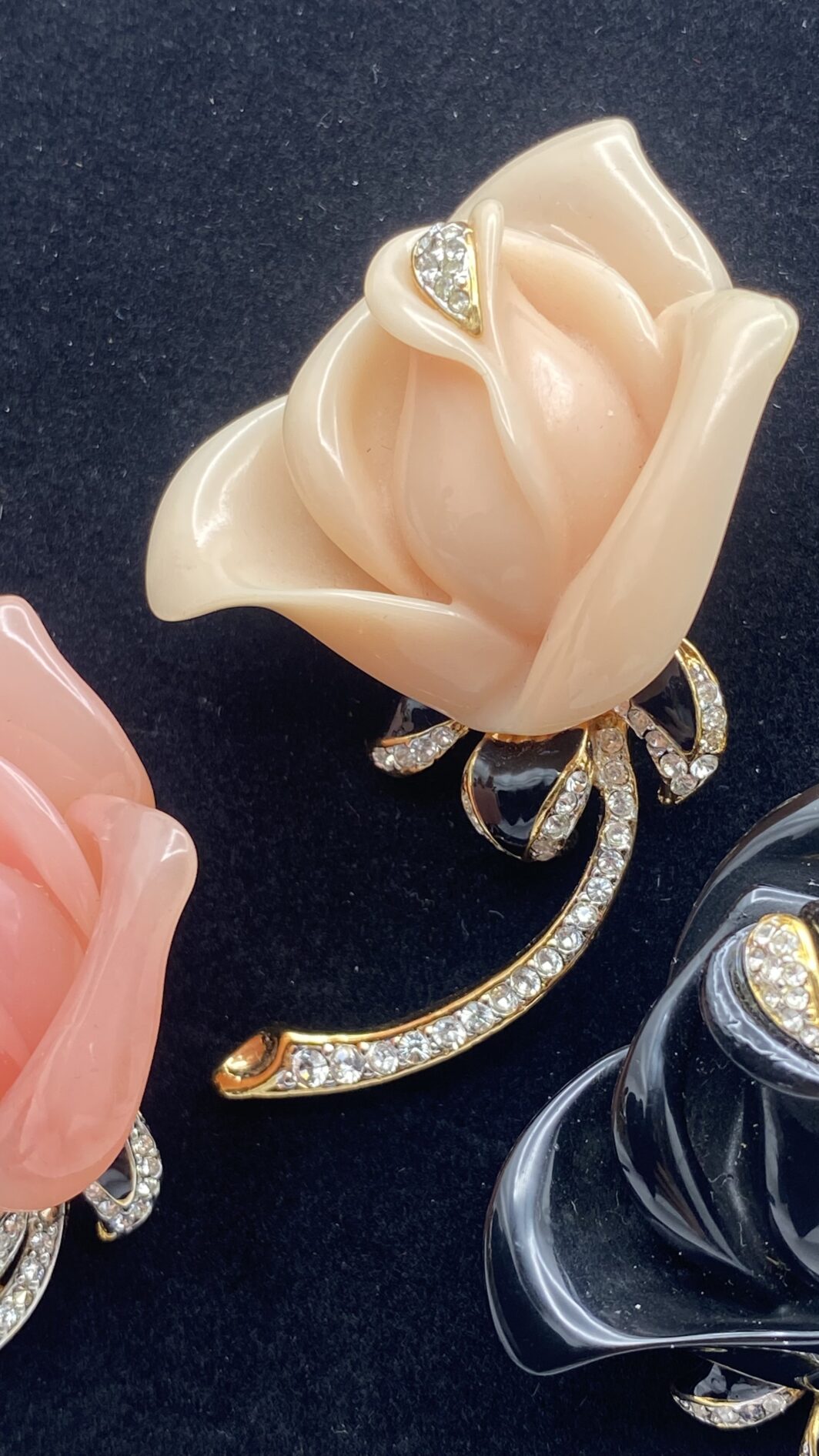 TRITTICO DI ROSE VINTAGE KENNETH JAY LANE: ELEGANZA SENZA TEMPO - immagine 13