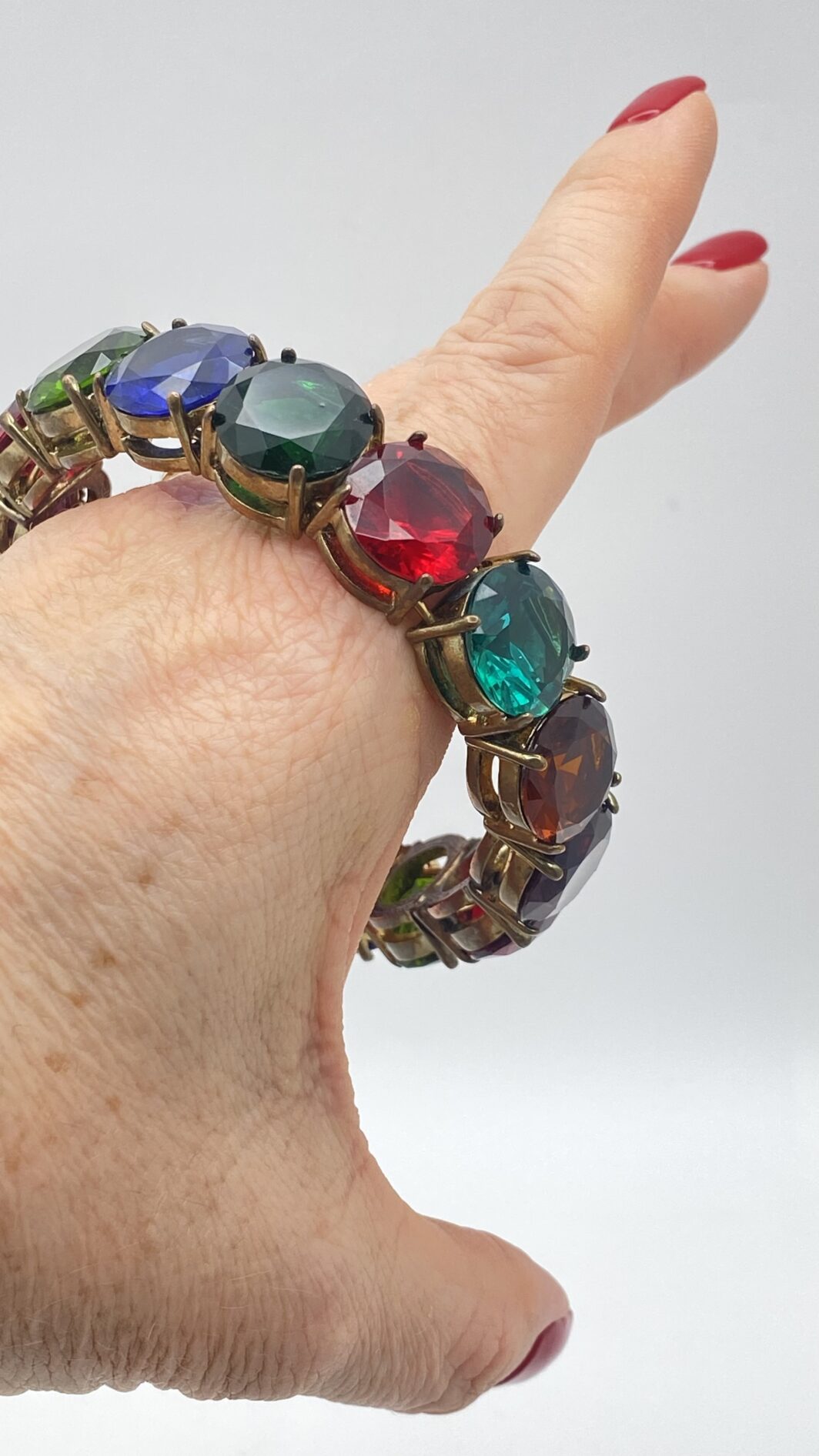 BRACCIALE VINTAGE ANNI ‘50 – ESPLOSIONE DI COLORE IN CRISTALLI POLICROMI E METALLO GOLDTONE - immagine 9