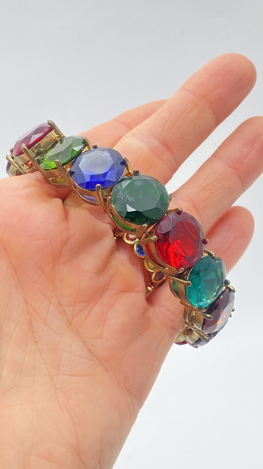 BRACCIALE VINTAGE ANNI ‘50 – ESPLOSIONE DI COLORE IN CRISTALLI POLICROMI E METALLO GOLDTONE - immagine 7