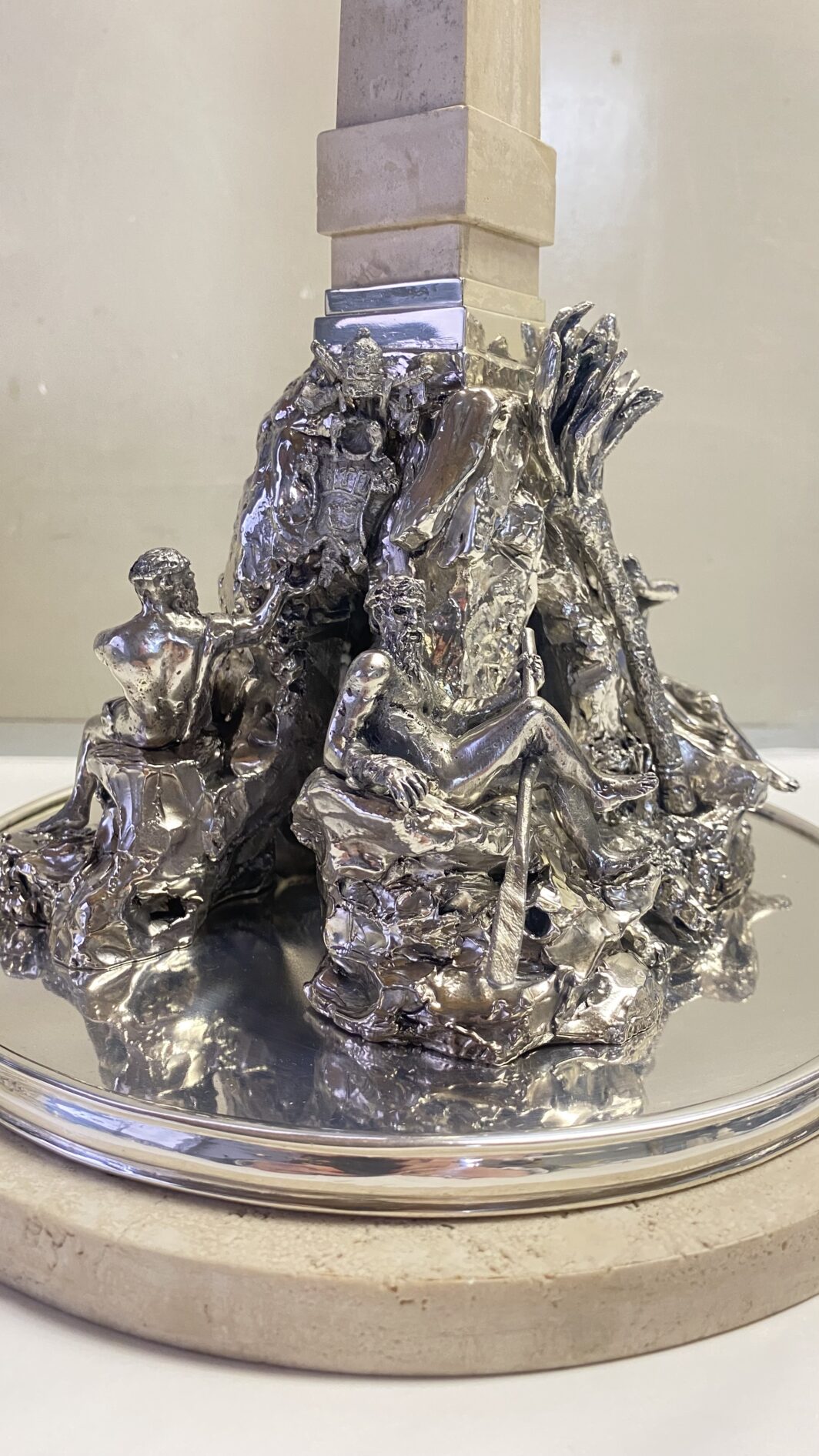 SORPRENDENTE E GRANDE SOURTOUT VINTAGE DELLA CELEBRE CASA ARGENTIERA ROMANA “RIDI E MADON”, IN ARGENTO MASSICCIO 925 E TRAVERTINO, RAFFIGURANTE LE FAMOSE FONTANE DELLA CELEBRE PIAZZA NAVONA : LA FONTANA DEL MORO, DEI QUATTRO FIUMI E LA FONTANA DEL NETTUNO. (IL PREZZO SI RIFERISCE AL COMPLETO, MA I PEZZI POSSONO ESSERE VENDUTI ANCHE SINGOLARMENTE – CONTATTAMI PER IL PREZZO DI CIASCUNO) - immagine 4
