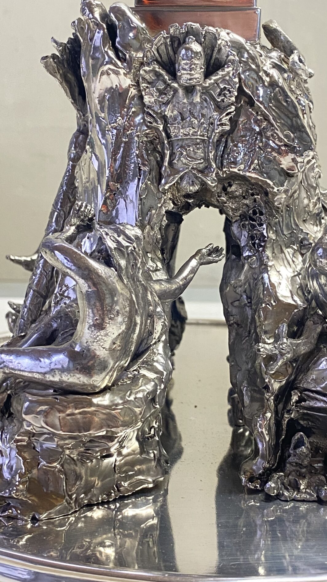 SORPRENDENTE E GRANDE SOURTOUT VINTAGE DELLA CELEBRE CASA ARGENTIERA ROMANA “RIDI E MADON”, IN ARGENTO MASSICCIO 925 E TRAVERTINO, RAFFIGURANTE LE FAMOSE FONTANE DELLA CELEBRE PIAZZA NAVONA : LA FONTANA DEL MORO, DEI QUATTRO FIUMI E LA FONTANA DEL NETTUNO. (IL PREZZO SI RIFERISCE AL COMPLETO, MA I PEZZI POSSONO ESSERE VENDUTI ANCHE SINGOLARMENTE – CONTATTAMI PER IL PREZZO DI CIASCUNO) - immagine 13