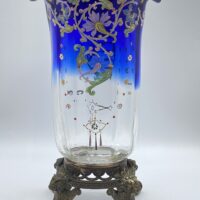 RAFFINATO VASO ART NOUVEAU IN VETRO SOFFIATO DIPINTO A MANO A MOTIVI FLOREALI, CON BASE IN BRONZO. FRANCIA, FINE XIX sec. - immagine 5