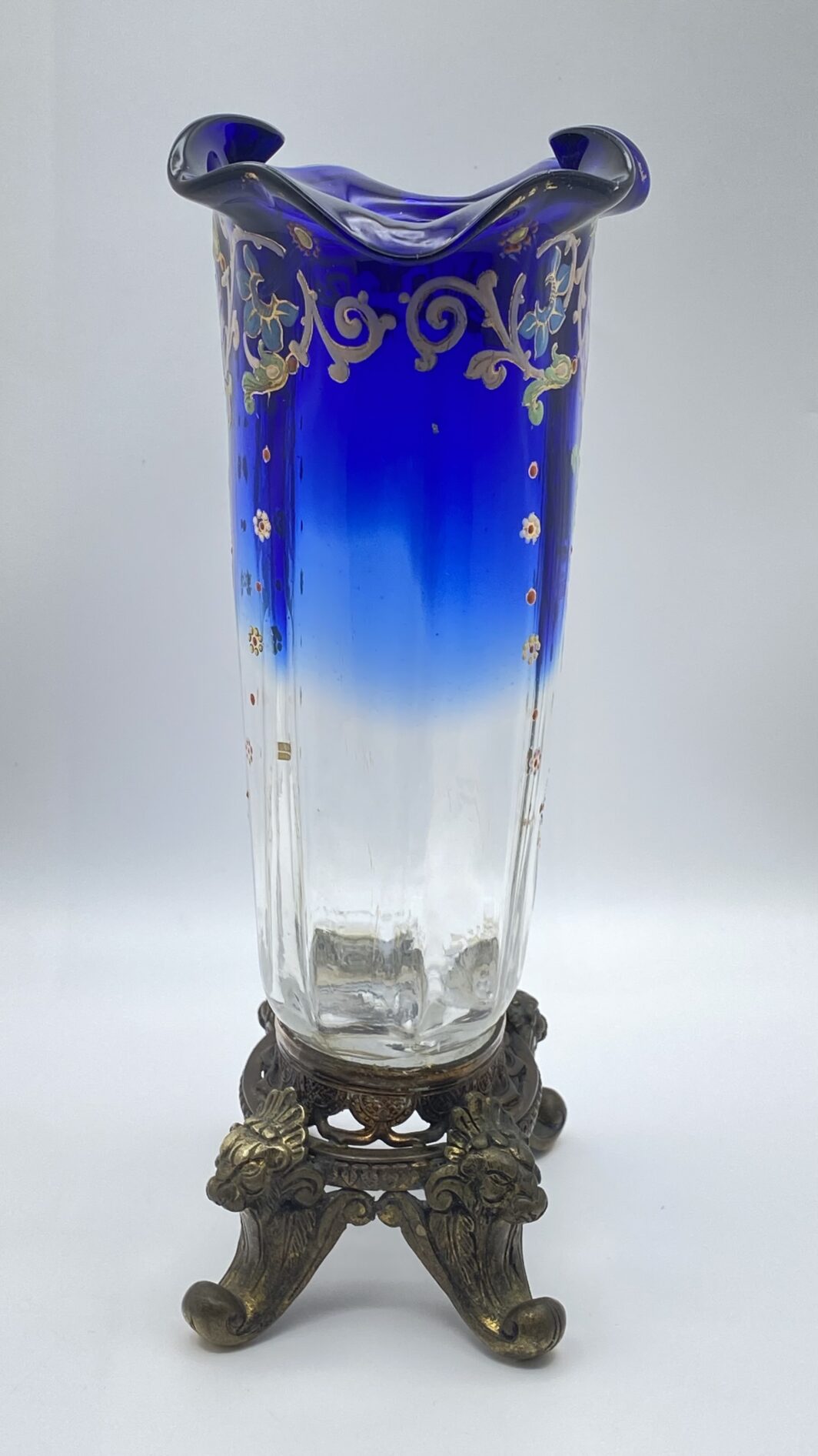 RAFFINATO VASO ART NOUVEAU IN VETRO SOFFIATO DIPINTO A MANO A MOTIVI FLOREALI, CON BASE IN BRONZO. FRANCIA, FINE XIX sec. - immagine 4