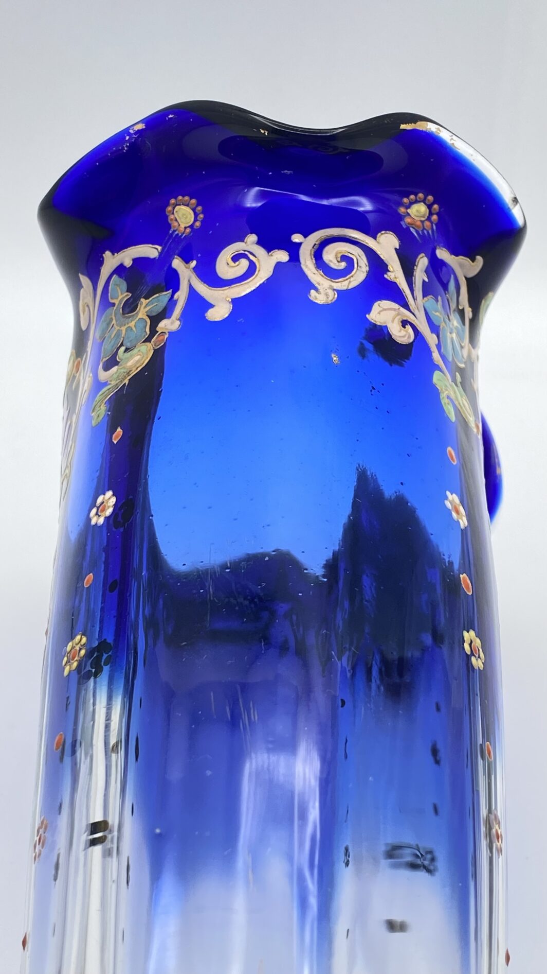 RAFFINATO VASO ART NOUVEAU IN VETRO SOFFIATO DIPINTO A MANO A MOTIVI FLOREALI, CON BASE IN BRONZO. FRANCIA, FINE XIX sec. - immagine 10