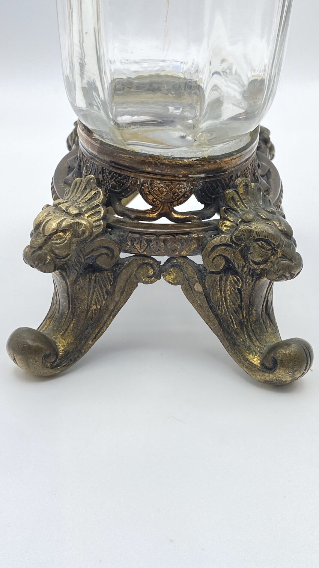 RAFFINATO VASO ART NOUVEAU IN VETRO SOFFIATO DIPINTO A MANO A MOTIVI FLOREALI, CON BASE IN BRONZO. FRANCIA, FINE XIX sec. - immagine 15