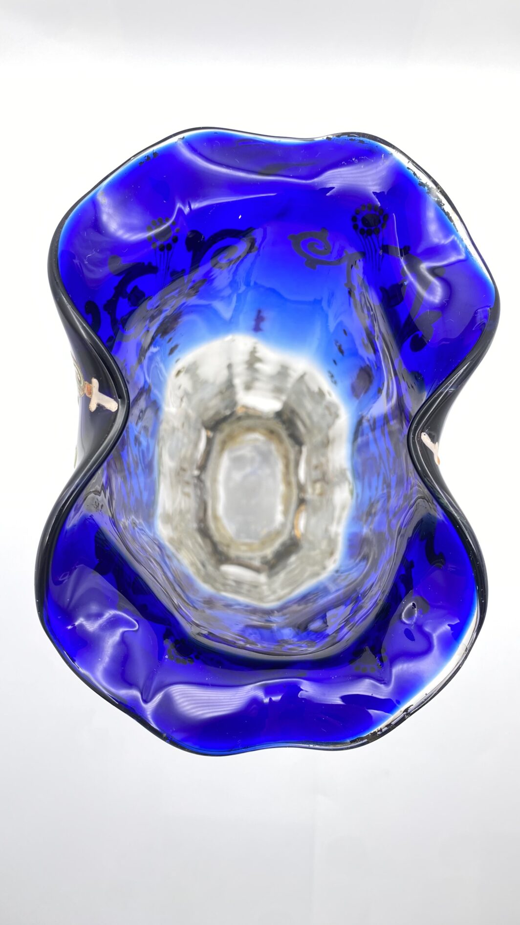 RAFFINATO VASO ART NOUVEAU IN VETRO SOFFIATO DIPINTO A MANO A MOTIVI FLOREALI, CON BASE IN BRONZO. FRANCIA, FINE XIX sec. - immagine 18