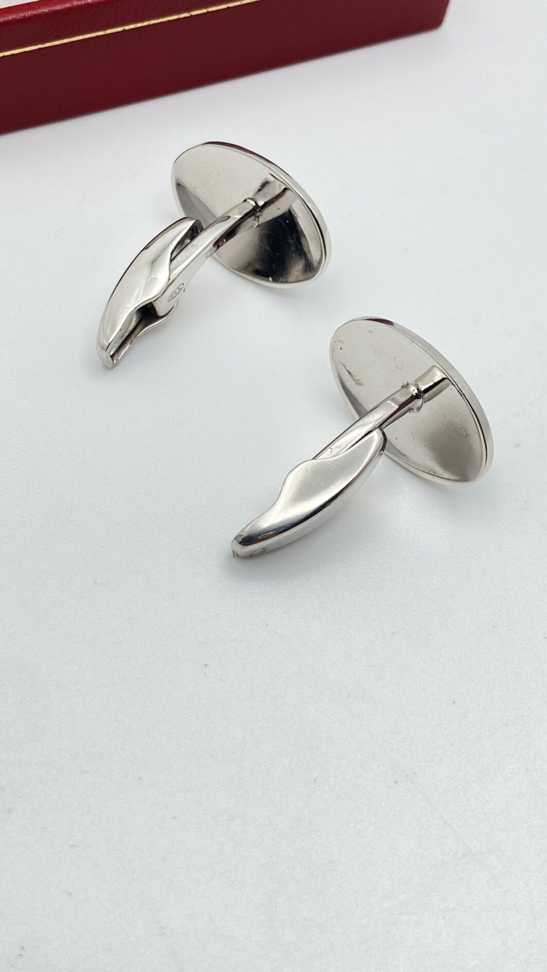 ELEGANTE PAIO DI GEMELLI VINTAGE ANNI’50, IN ARGENTO 925 E SMALTI VERDE SMERALDO, CON SCIMITARRE INCROCIATE. - immagine 8