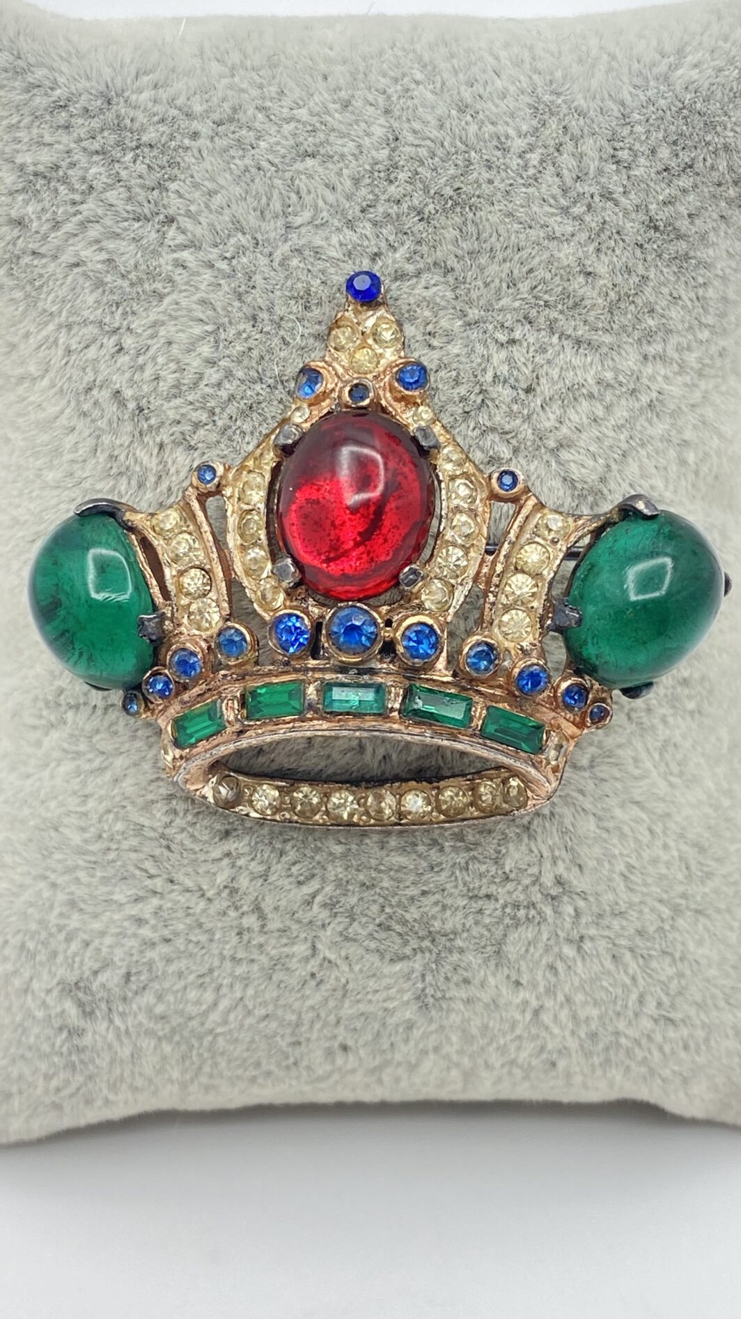 STRAORDINARIA DEMI PARURE FIRMATA “CORO STERLING” ANNI’40. CORONE REGALI CON STRASS E CABOCHON DI CRISTALLO. - immagine 3