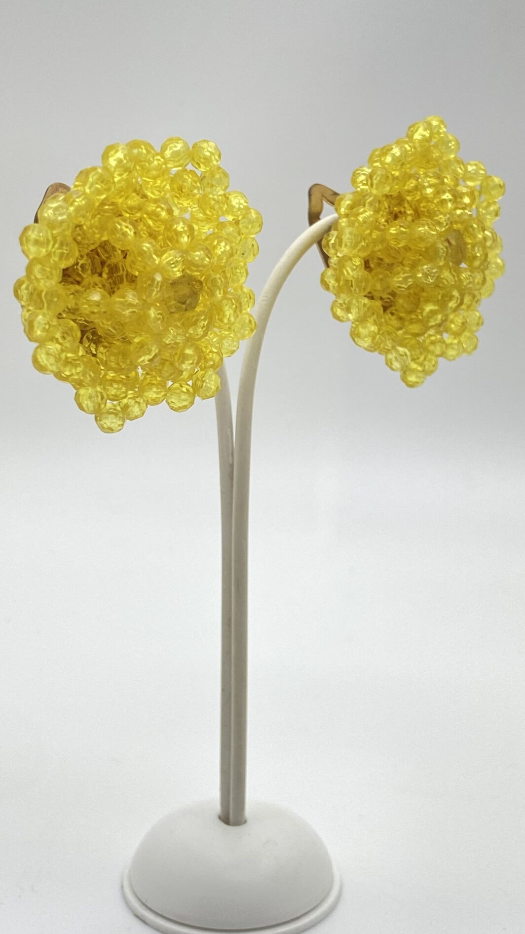 “UN RAGGIO DI SOLE DA INDOSSARE” – DEMI-PARURE IN PASTE DI VETRO E PERLE BIJOUX FIRMATA “GIULIANO FRATTI”. ITALIA, ANNI ’40 - immagine 5