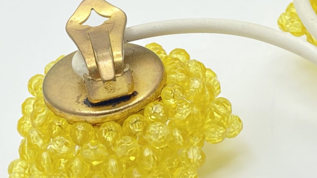 “UN RAGGIO DI SOLE DA INDOSSARE” – DEMI-PARURE IN PASTE DI VETRO E PERLE BIJOUX FIRMATA “GIULIANO FRATTI”. ITALIA, ANNI ’40 - immagine 6