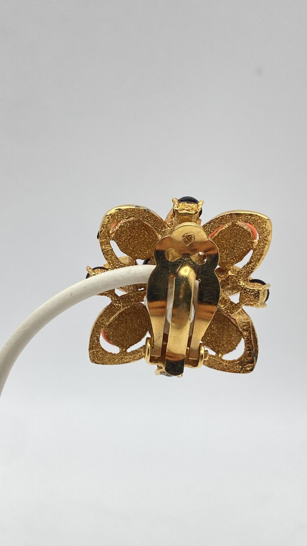 FIORI DI FUOCO: IL CORALLO E L’ONICE DELL’ALTA BIGIOTTERIA D’AUTORE, FIRMATA D’ORLAN - immagine 17