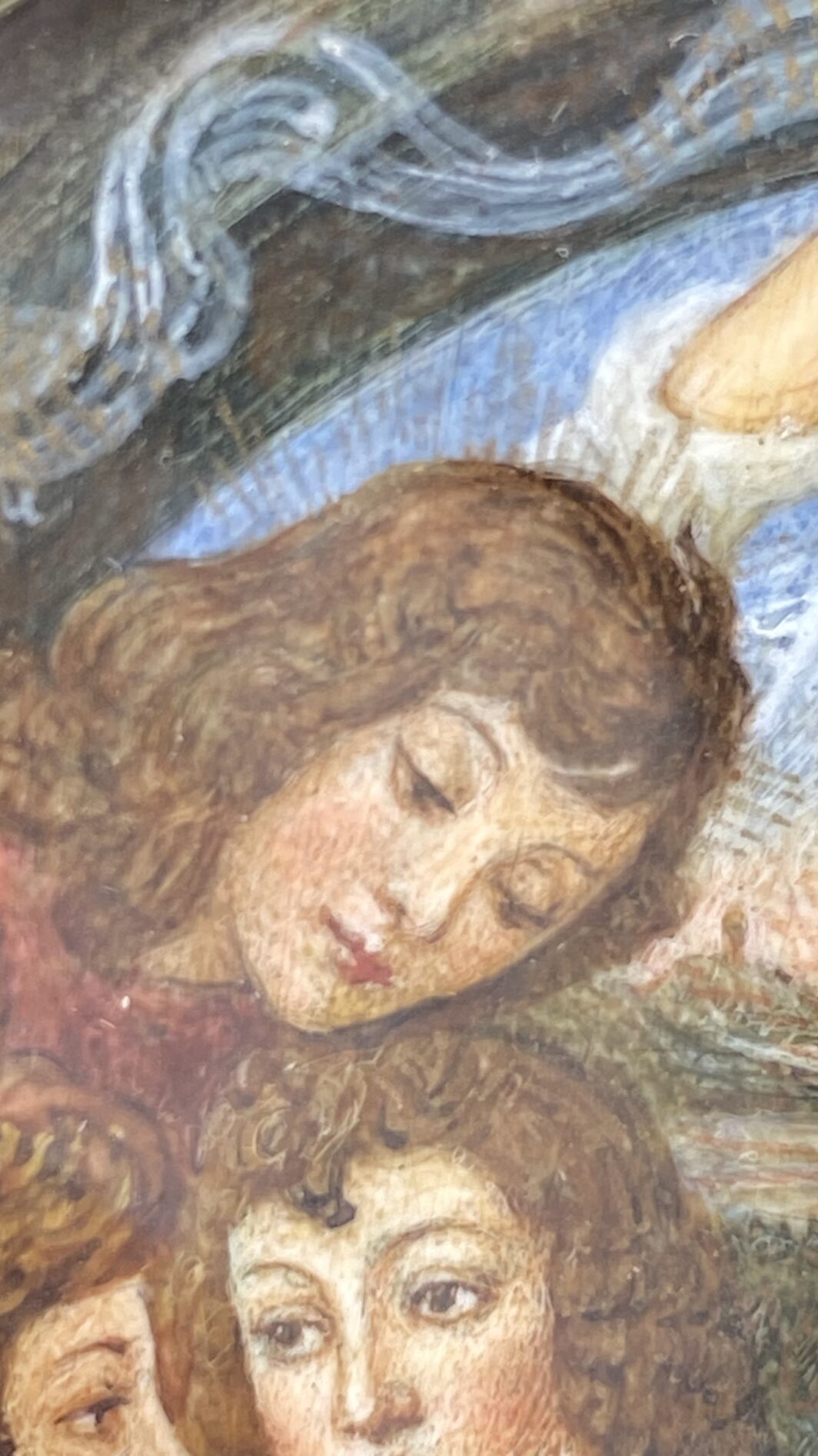 STRAORDINARIA MINIATURA SU AVORIO FIRMATA “M. COLASSI”, RAFFIGURANTE IL CELEBRE DIPINTO CUSTODITO NELLA GALLERIA DEGLI UFFIZI “MADONNA DEL MAGNIFICAT”, DEL GRANDE MAESTRO ITALIANO BOTTICELLI. ITALIA, METÀ DEL XIX sec. (Cornice in legno ebanizzato intagliato e velluto blu, neo rinascimentale, inizi del XX sec.) - immagine 9