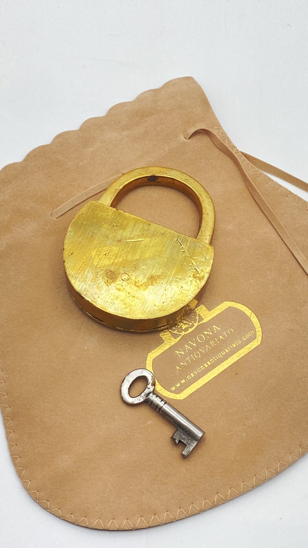 LUCCCHETTO VITTORIANO IN BRONZO CON CHIAVE ORIGINALE - immagine 13