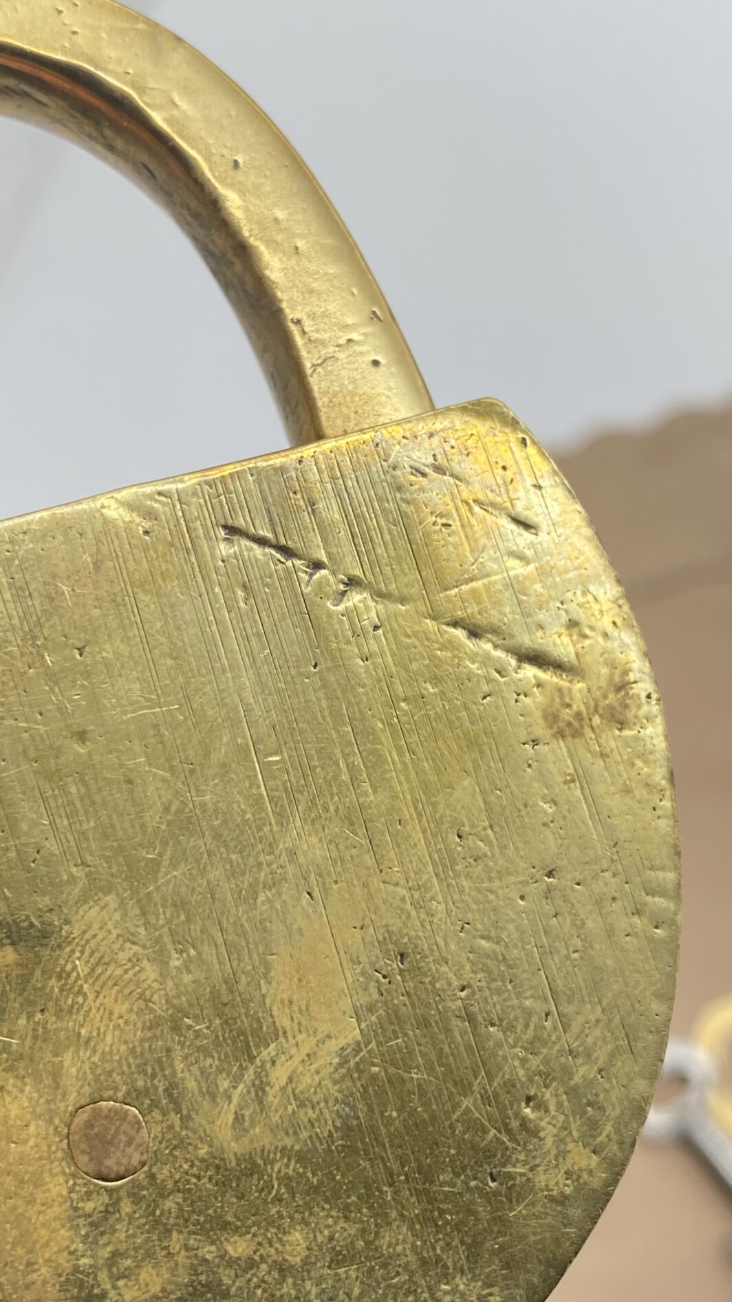 LUCCCHETTO VITTORIANO IN BRONZO CON CHIAVE ORIGINALE - immagine 12