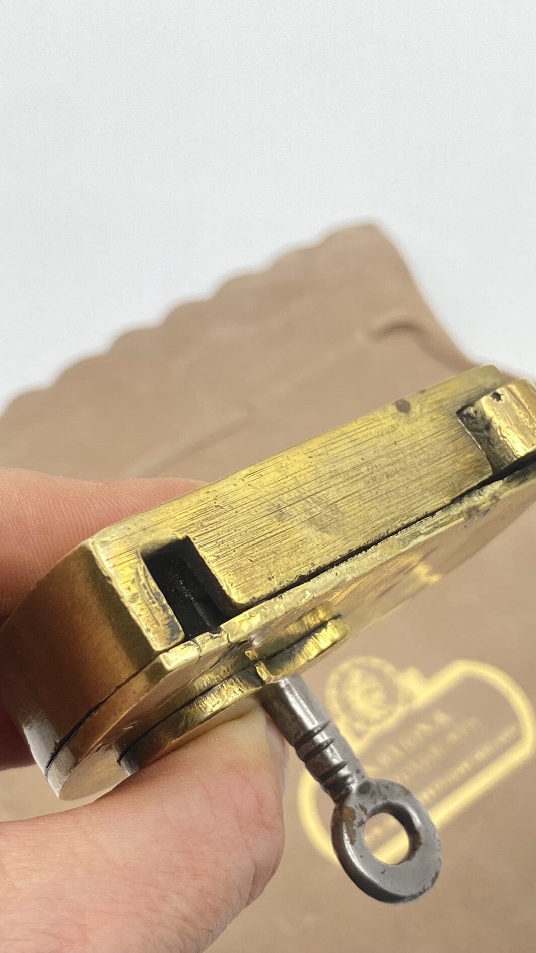 LUCCCHETTO VITTORIANO IN BRONZO CON CHIAVE ORIGINALE - immagine 5