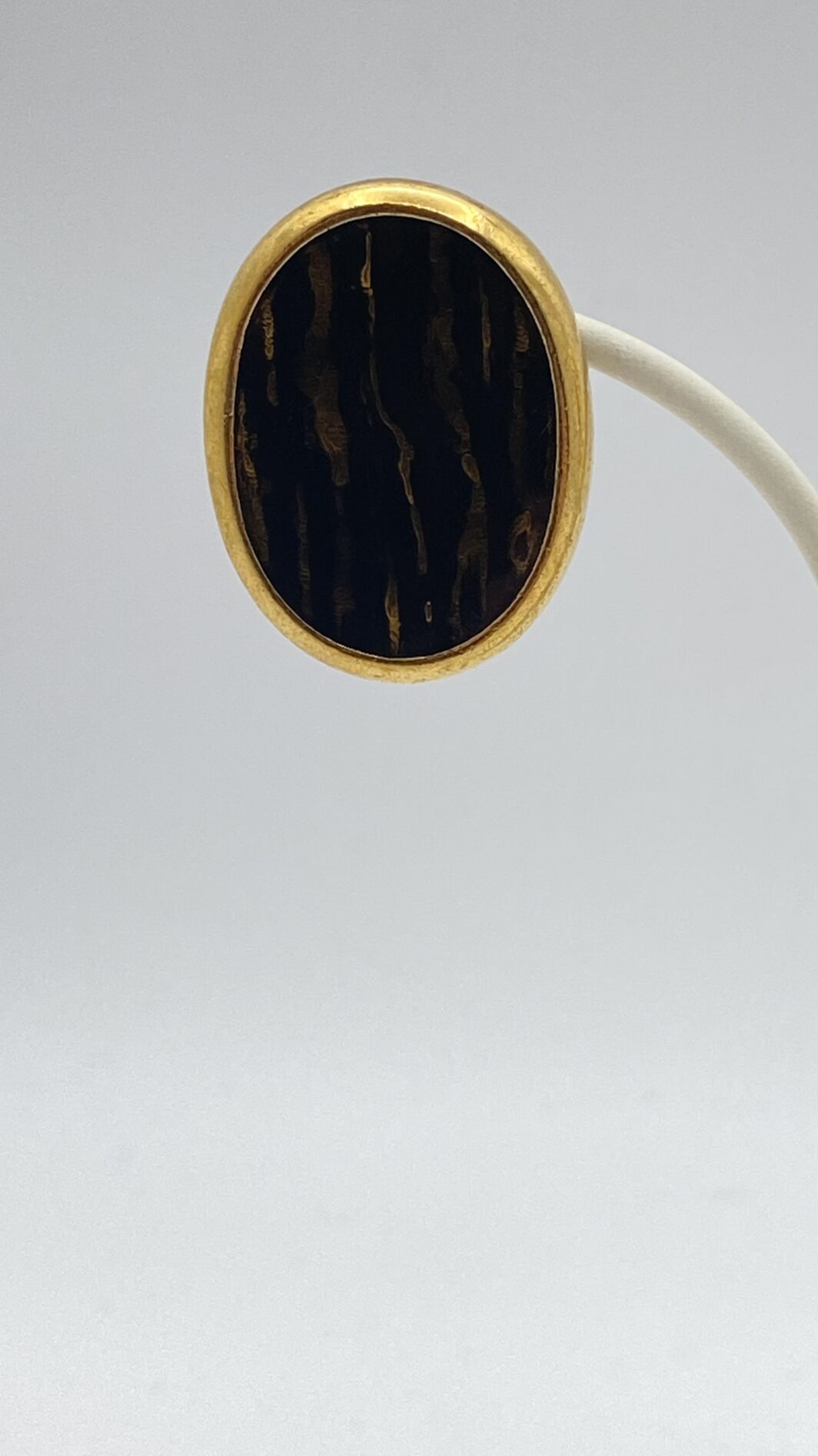 BELLISSIMI ORECCHINI VINTAGE ANNI’50, IN METALLO GOLDTONE E SMALTI. - immagine 9