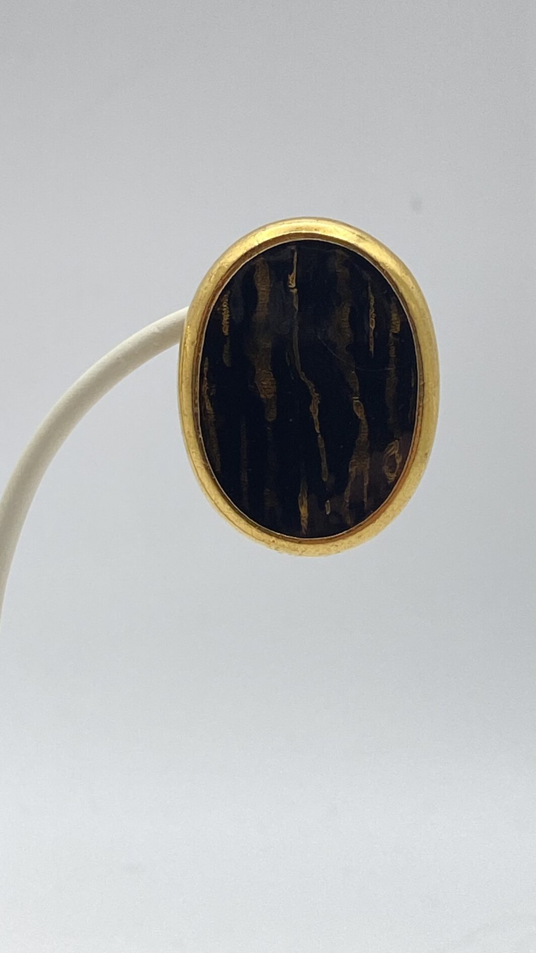 BELLISSIMI ORECCHINI VINTAGE ANNI’50, IN METALLO GOLDTONE E SMALTI. - immagine 8
