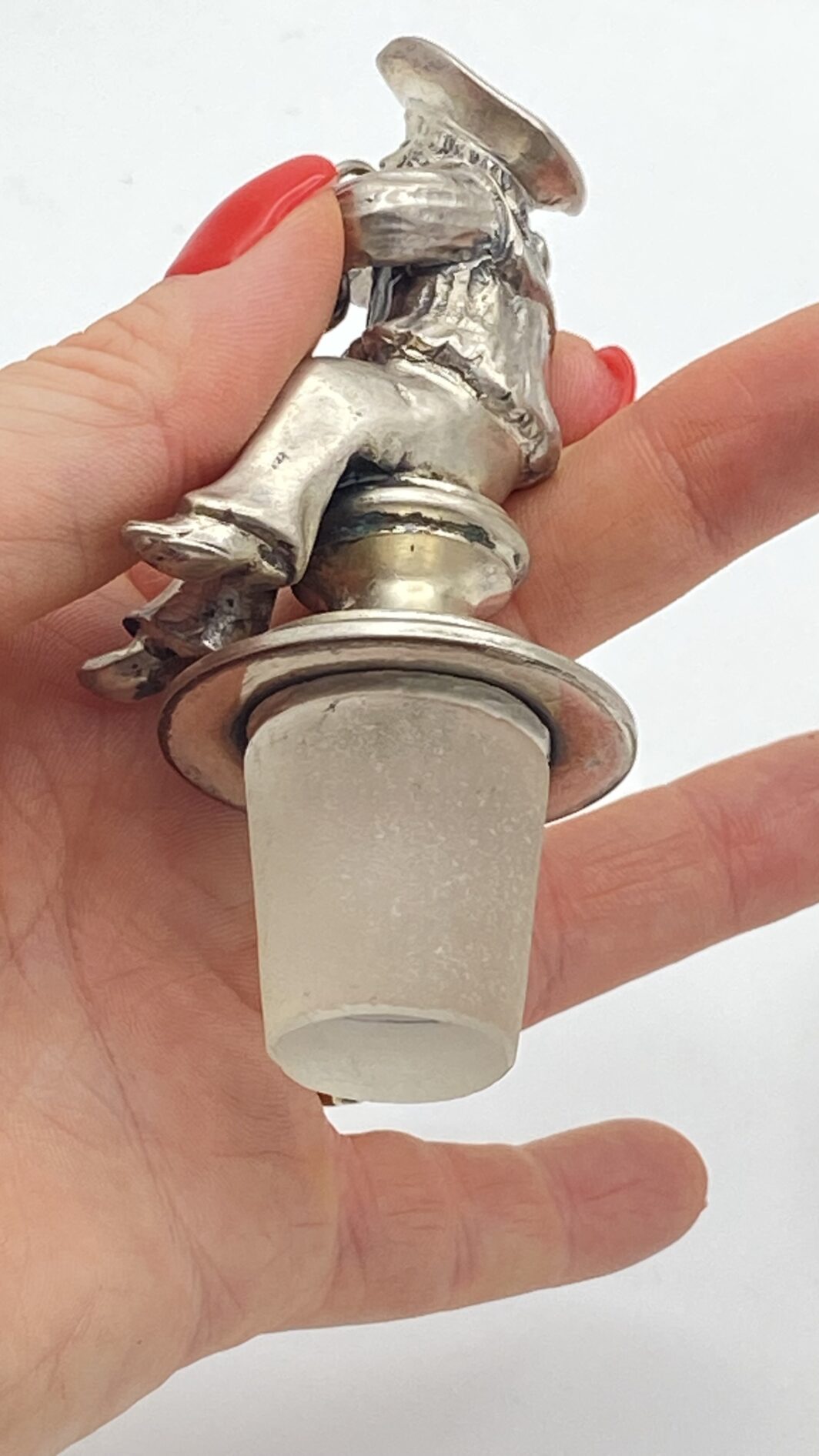 BOTTIGLIA DA LIQUORE IN CRISTALLO INTAGLIATO E ARGENTO, GERMANIA XIX SECOLO, RAFFINATA OPERA DECORATIVA DAL FASCINO CONTADINO - immagine 4