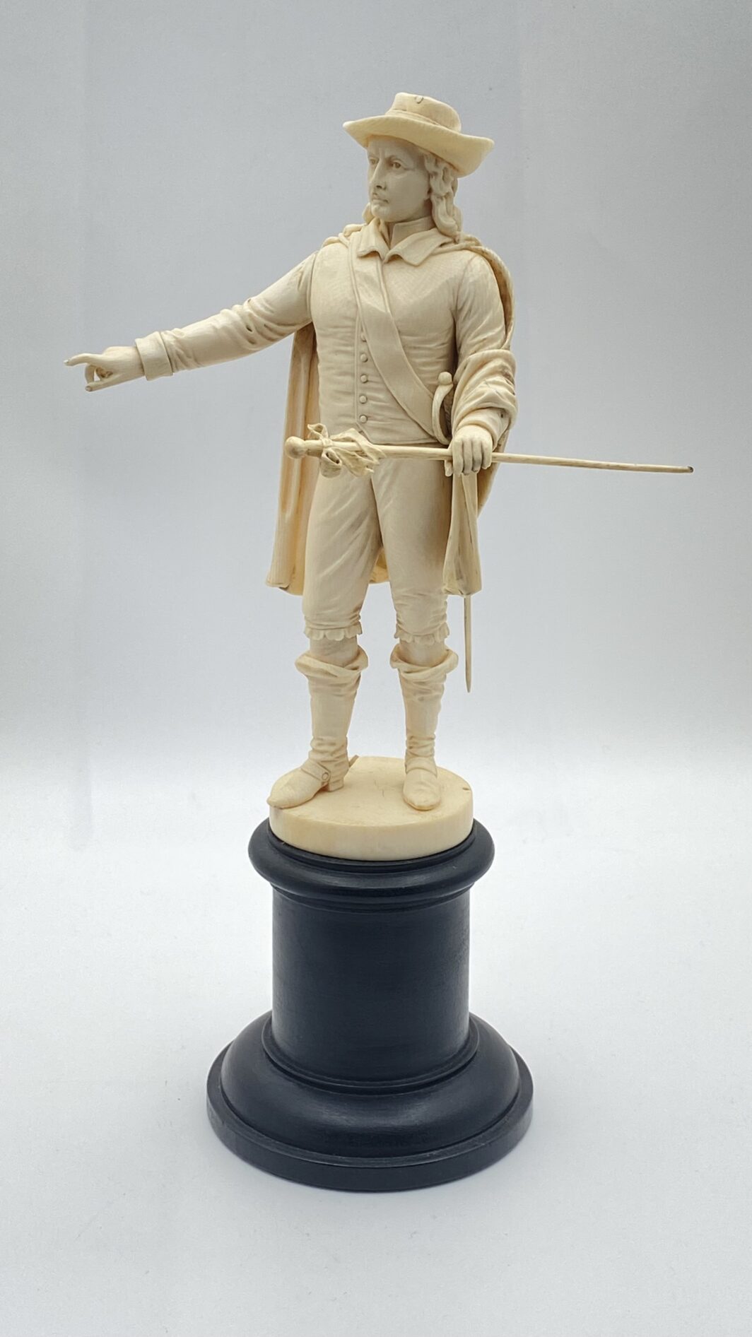 SCULTURA IN AVORIO CON BASE IN LEGNO EBANIZZATO, FRANCIA DIEPPE XVIII SECOLO, CAPOLAVORO MUSEALE DI SCULTURA SETTECENTESCA - immagine 22