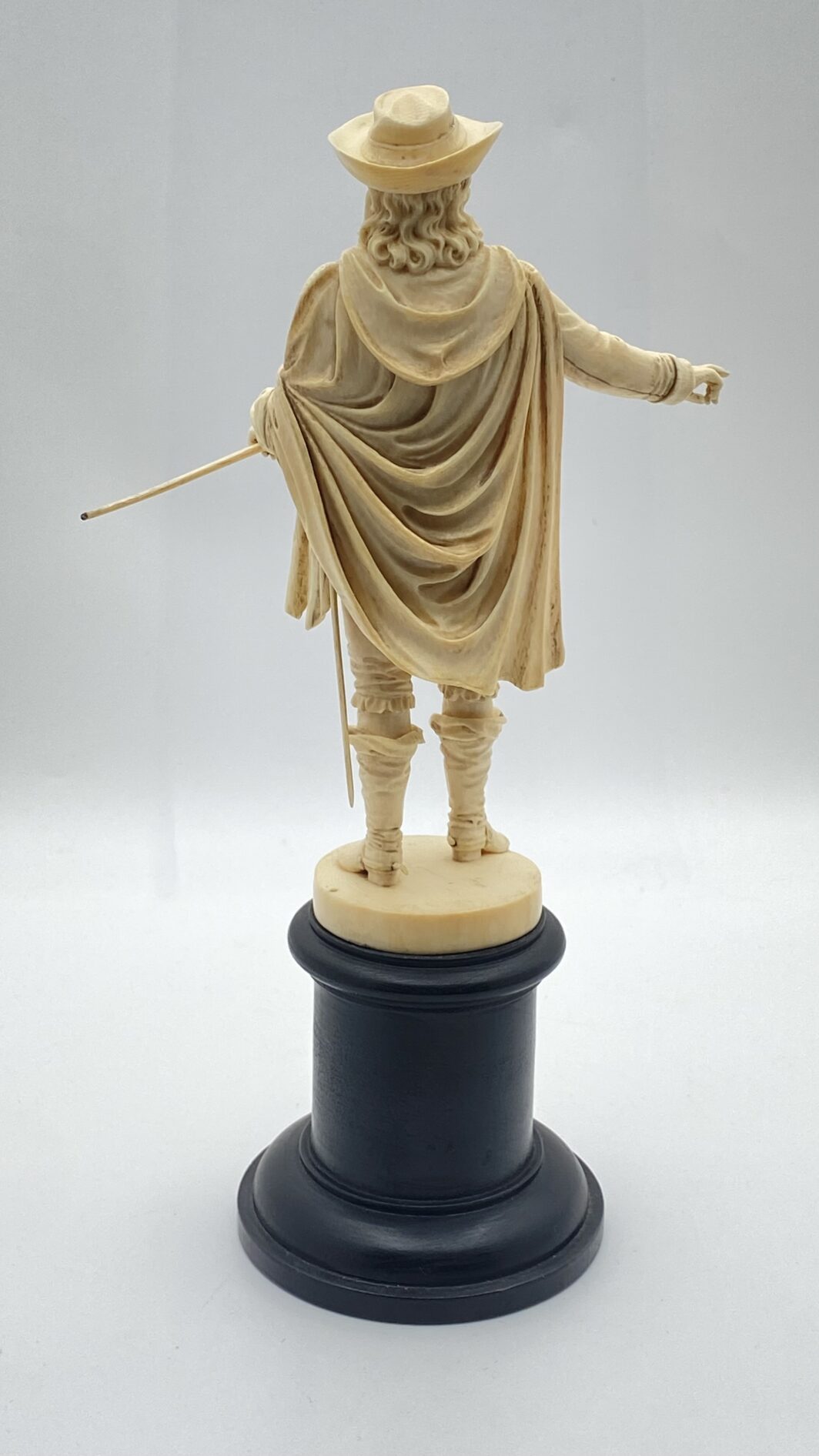 SCULTURA IN AVORIO CON BASE IN LEGNO EBANIZZATO, FRANCIA DIEPPE XVIII SECOLO, CAPOLAVORO MUSEALE DI SCULTURA SETTECENTESCA - immagine 19