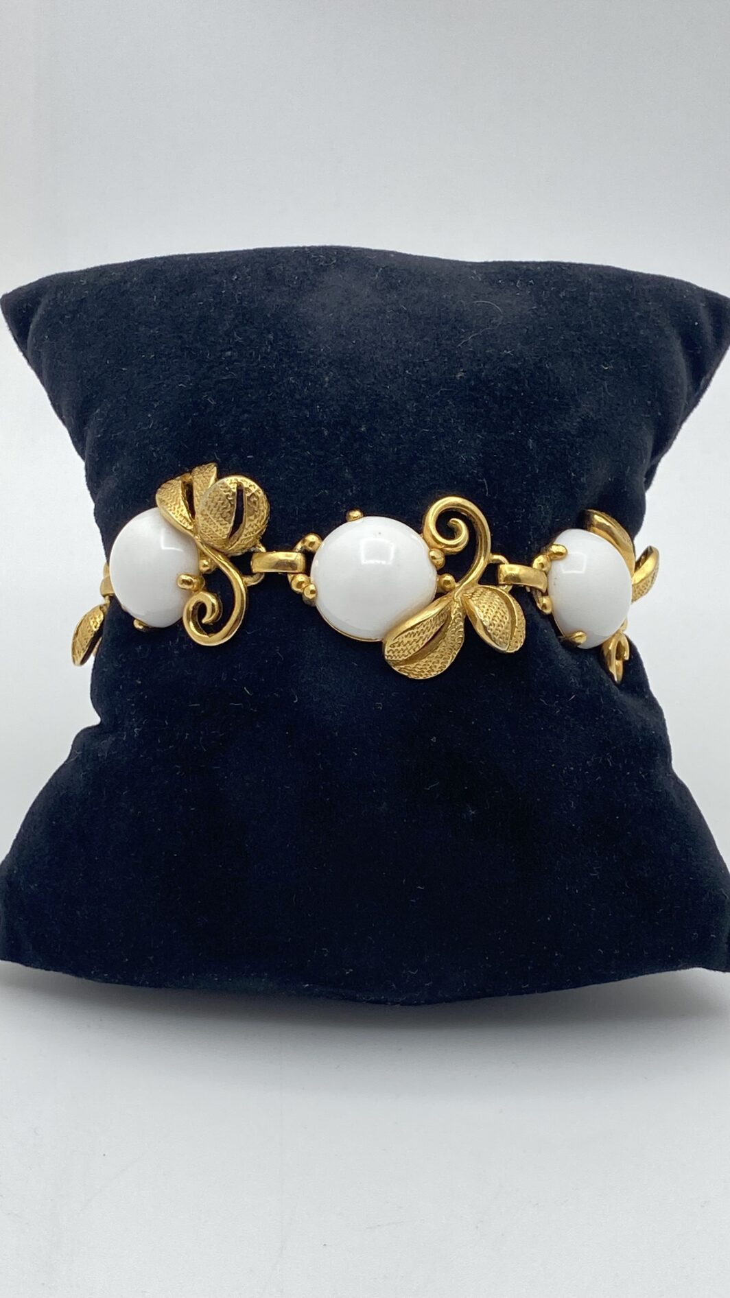 RARISSIMO BRACCIALE FIRMATO SCHIAPARELLI ,VINTAGE – UN’ICONA RARISSIMA DI ELEGANZA E DESIGN STORICO ANNI’40. - immagine 2