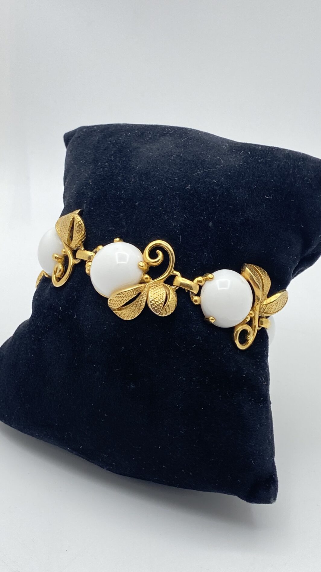 RARISSIMO BRACCIALE FIRMATO SCHIAPARELLI ,VINTAGE – UN’ICONA RARISSIMA DI ELEGANZA E DESIGN STORICO ANNI’40. - immagine 3