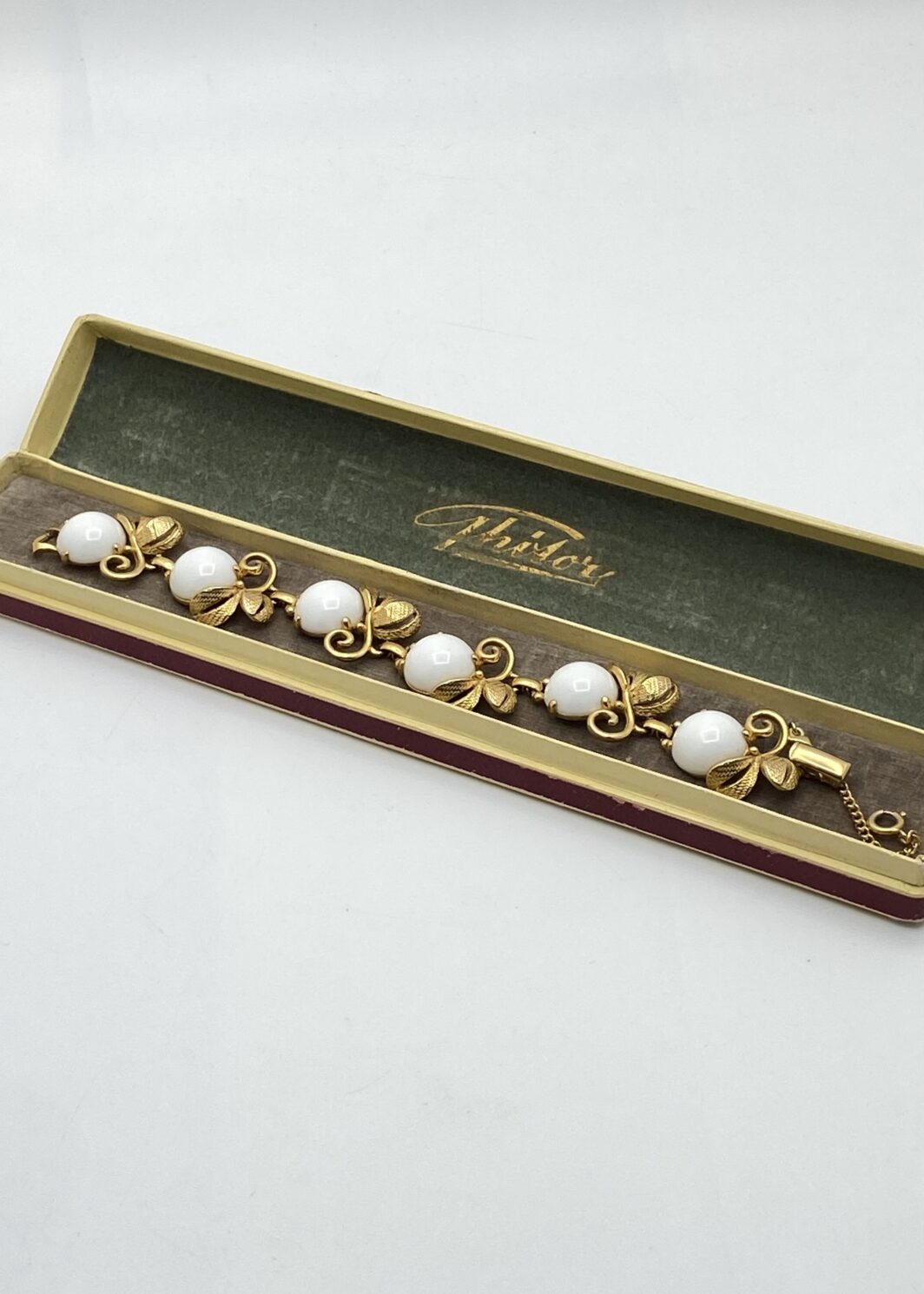 RARISSIMO BRACCIALE FIRMATO SCHIAPARELLI ,VINTAGE – UN’ICONA RARISSIMA DI ELEGANZA E DESIGN STORICO ANNI’40.