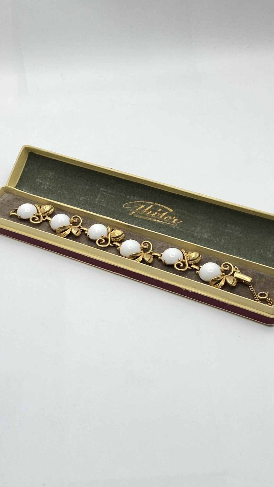 RARISSIMO BRACCIALE FIRMATO SCHIAPARELLI ,VINTAGE – UN’ICONA RARISSIMA DI ELEGANZA E DESIGN STORICO ANNI’40.