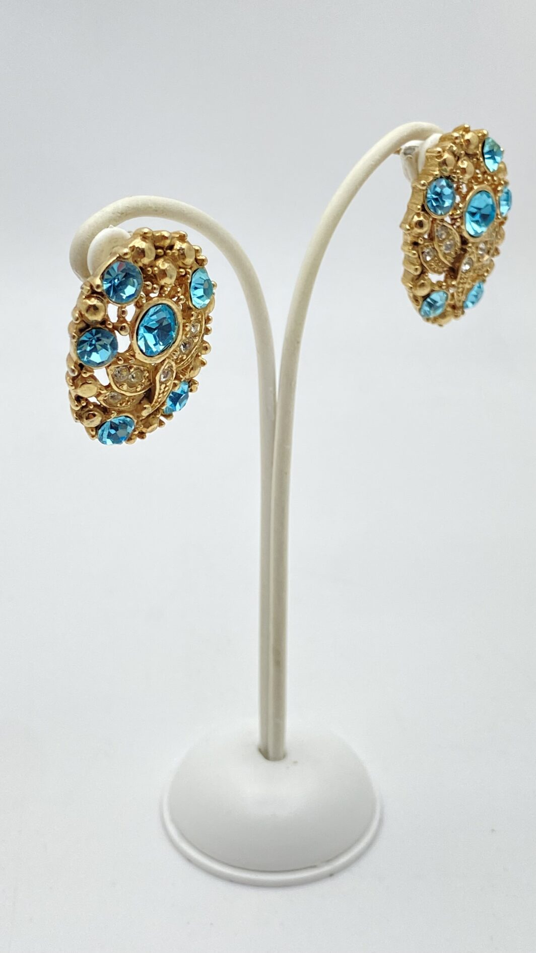 DANZA DI LIBELLULE IN METALLO GOLD TONE E CRISTALLI COLOR TOPAZIO BLUE LONDON – DEMI-PARURE ANNI ’70/’80 FIRMATA B.R. - immagine 17