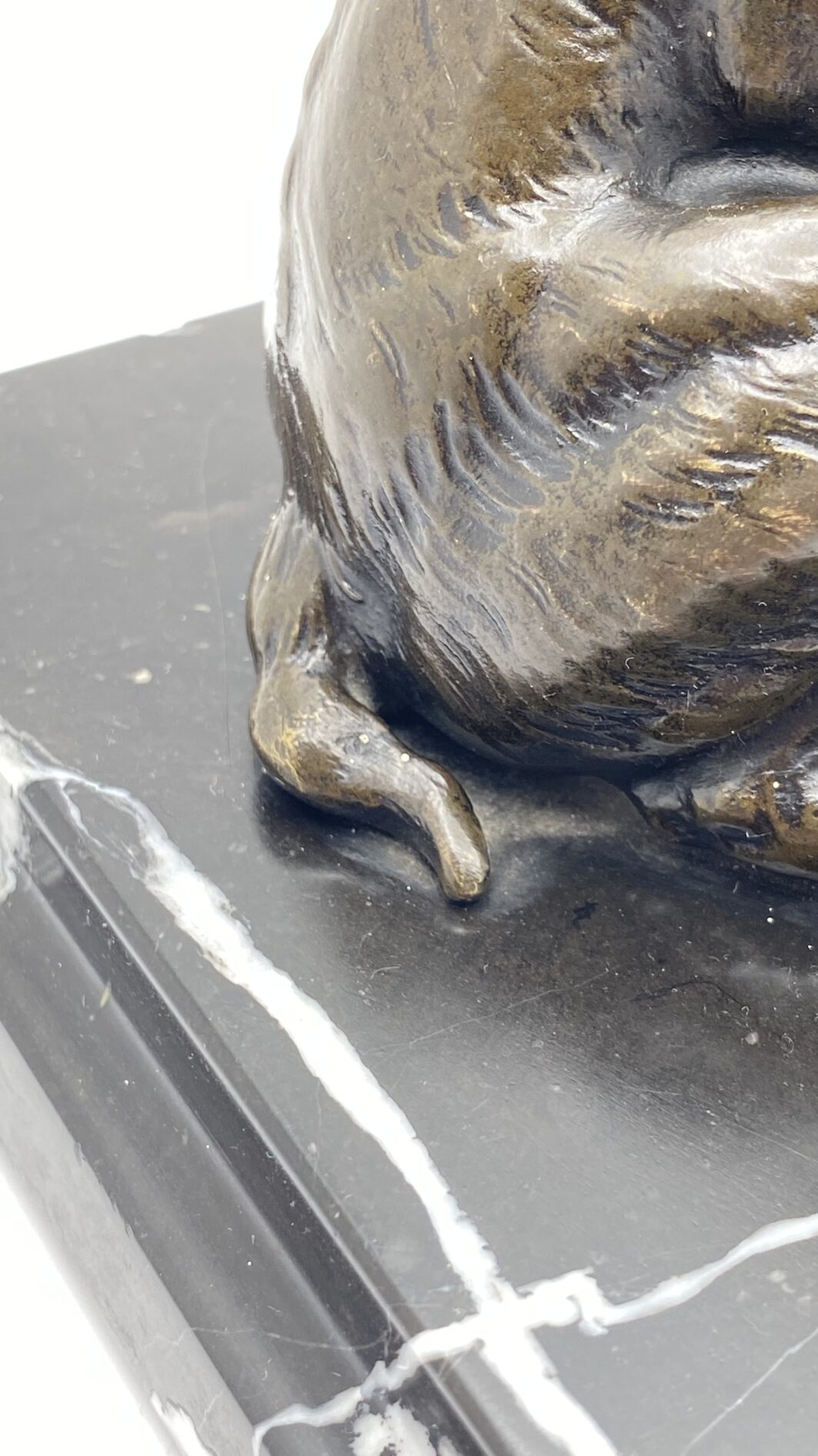 SCULTURA IN BRONZO BULLDOG XIX SECOLO – MANIFATTURA CELSA, BASE IN MARMO NERO - immagine 5