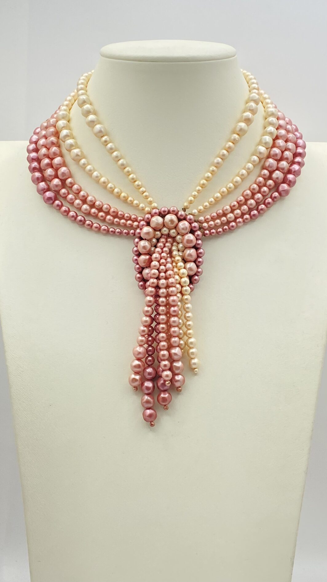 COLLANA VINTAGE ANNI ’30 IN CELLULOIDE CON PERLE NELLE GRADAZIONI DEL ROSA E BIANCO BURRO. - immagine 11