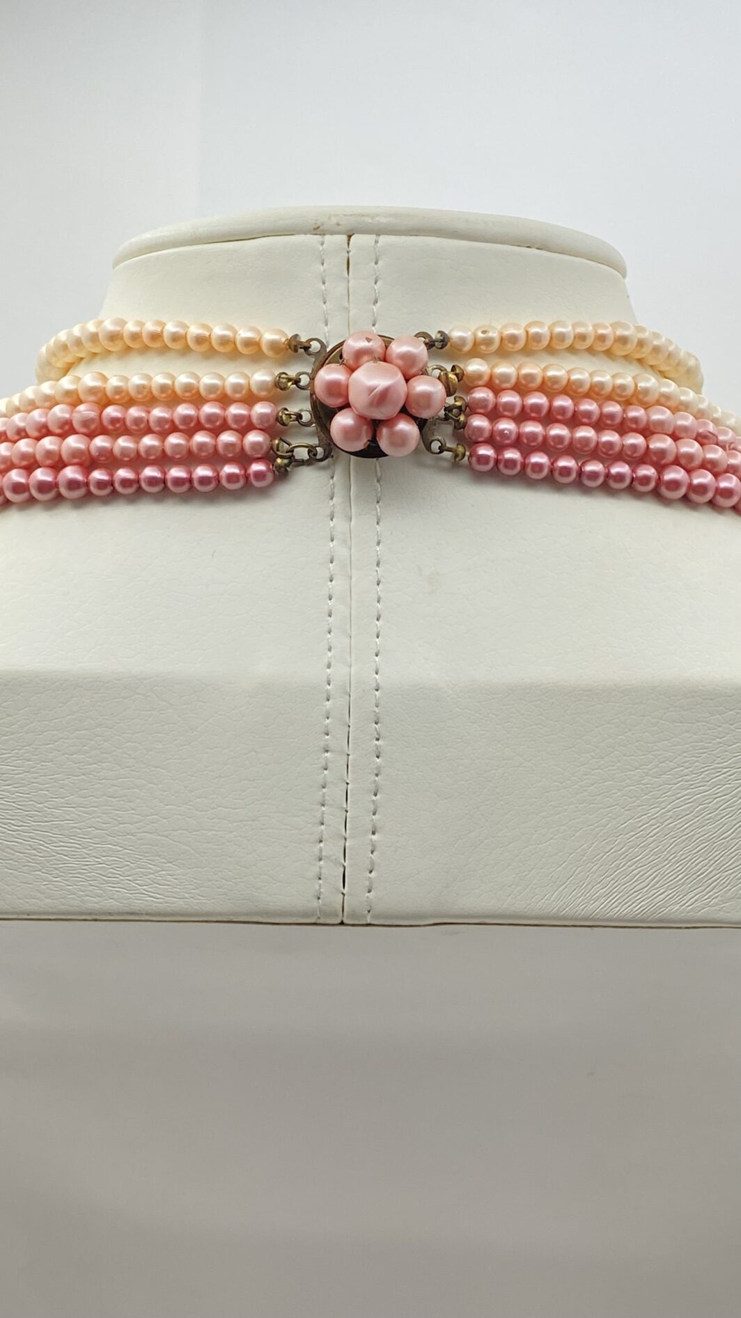 COLLANA VINTAGE ANNI ’30 IN CELLULOIDE CON PERLE NELLE GRADAZIONI DEL ROSA E BIANCO BURRO. - immagine 8