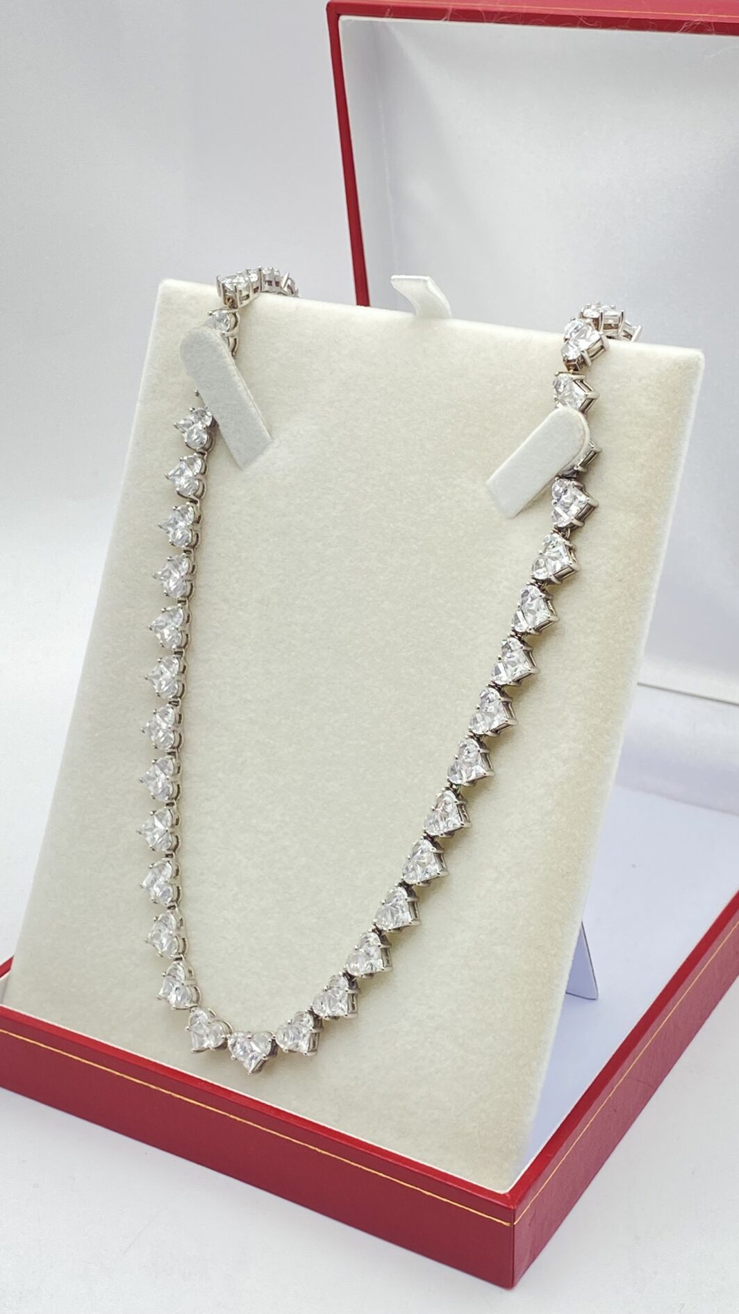 COLLIER VINTAGE ANNI ’80 IN ARGENTO 925 CON ZIRCONI CUORE – UN’ELEGANZA ILLUMINOSA COME UN RIFLETTORE SU UNA VERA REGINA DI CUORI! - immagine 11