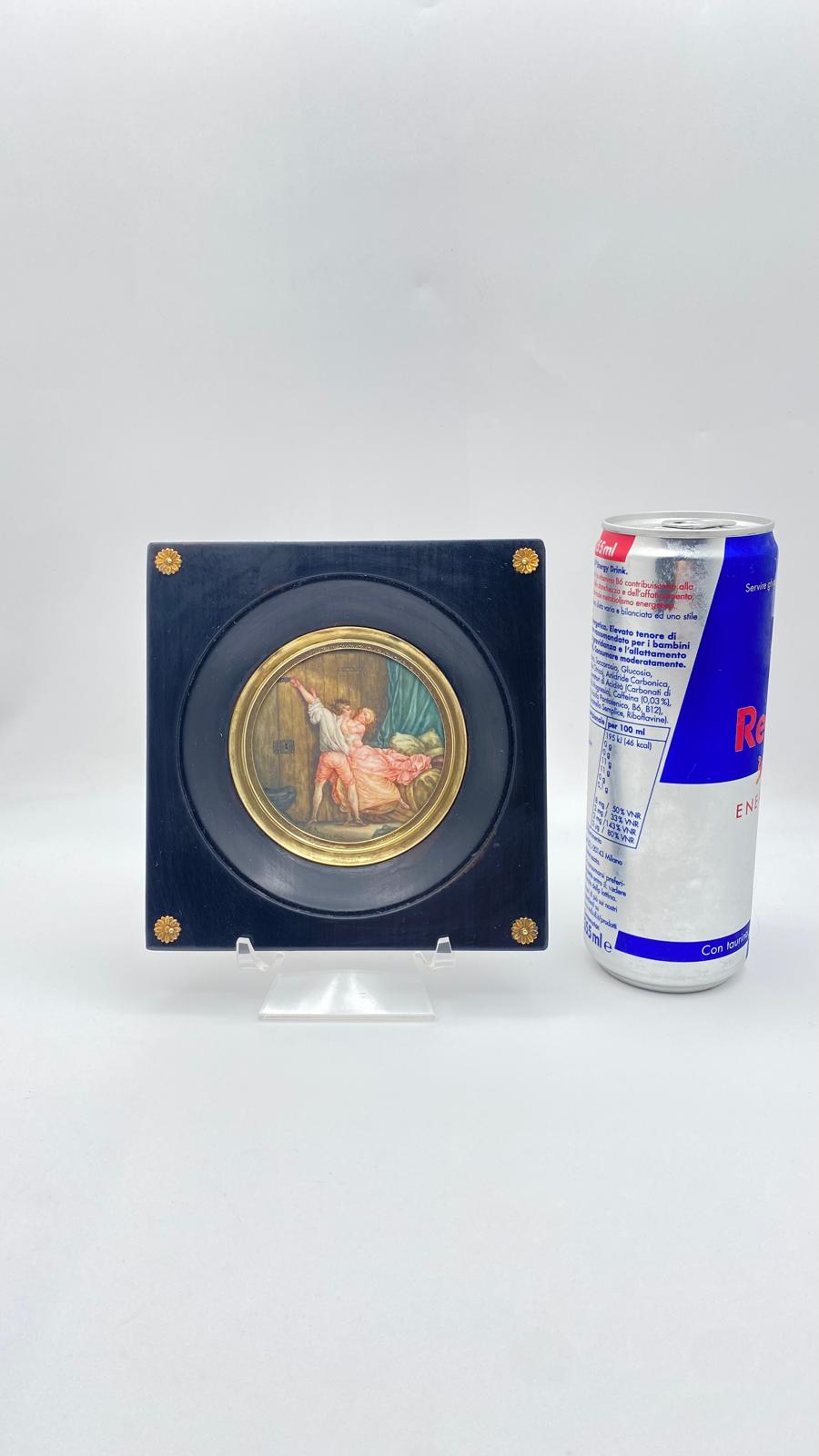 MAGNIFICA MINIATURA SU AVORIO INTITOLATA “LE VERROU (il chiavistello)”, FIRMATA “FRAGONARD D’APRES”, CON CORNICE COEVA IN LEGNO EBANIZZATO E FINITURE IN BRONZO DORATO. FRANCIA XIX sec. - immagine 14