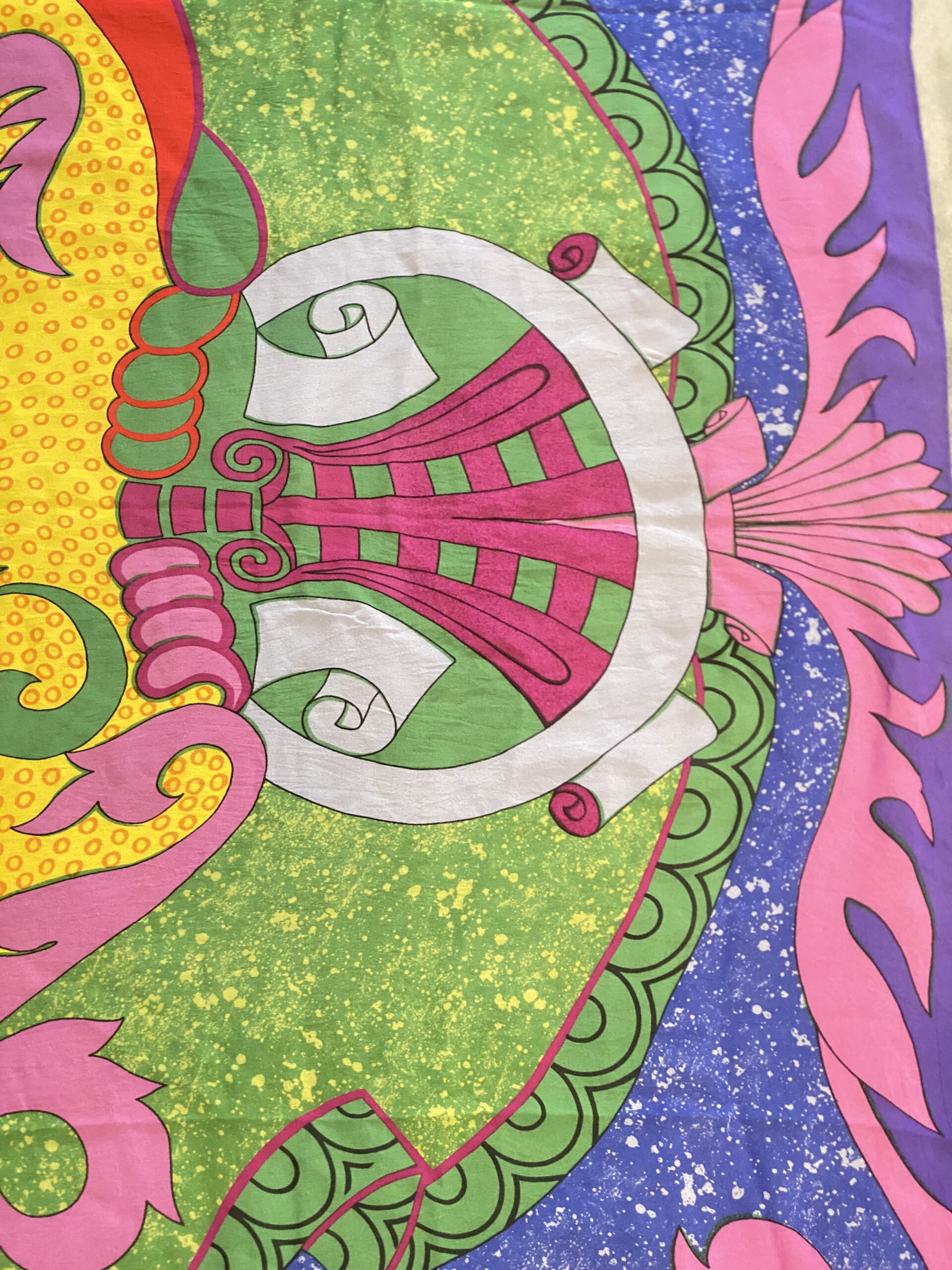 BELLISSIMO FOULARD VINTAGE IN SETA PURA, FIRMATO GIANNI VERSACE. ANNI’80. - immagine 11