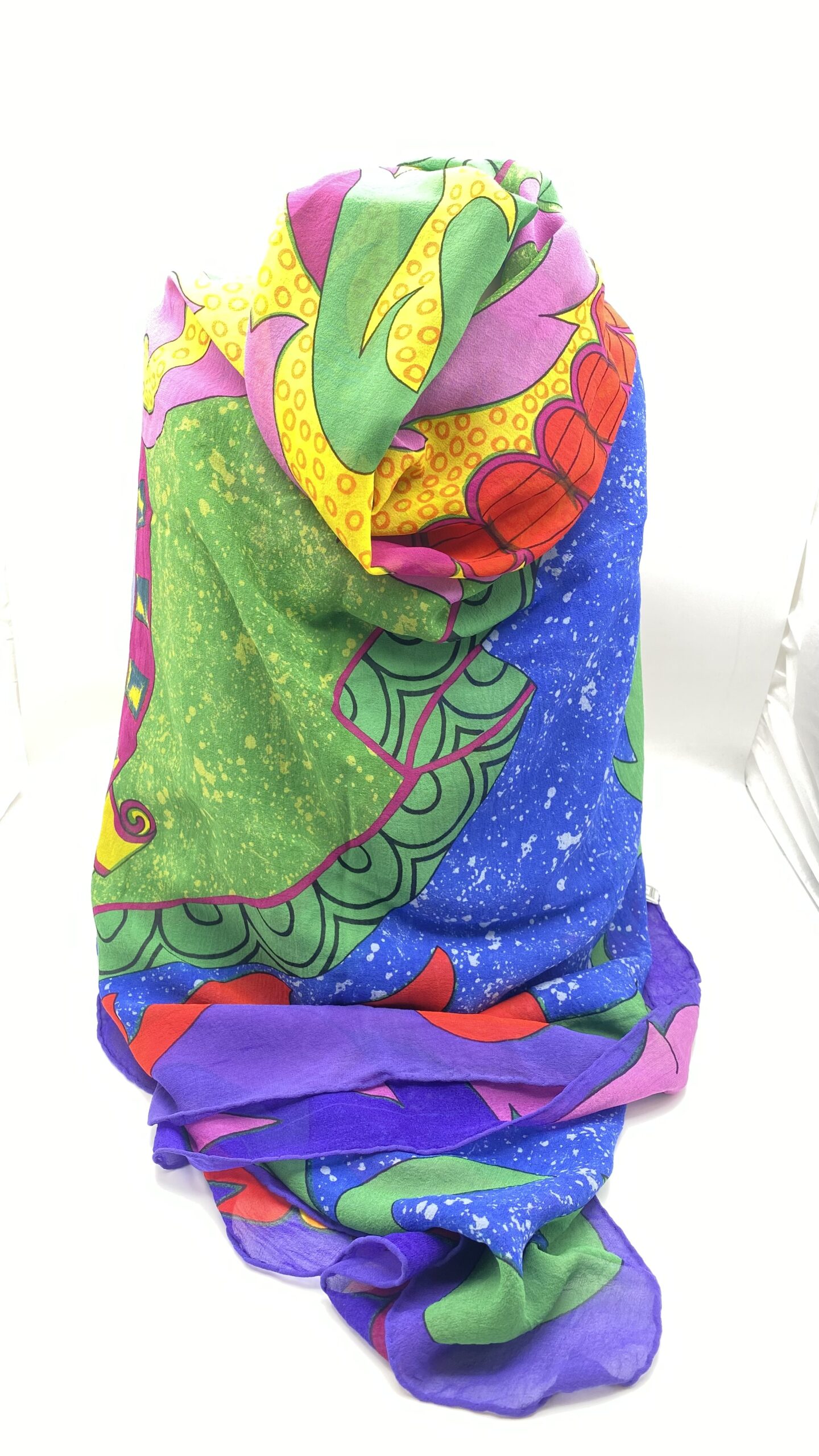 BELLISSIMO FOULARD VINTAGE IN SETA PURA, FIRMATO GIANNI VERSACE. ANNI’80. - immagine 26