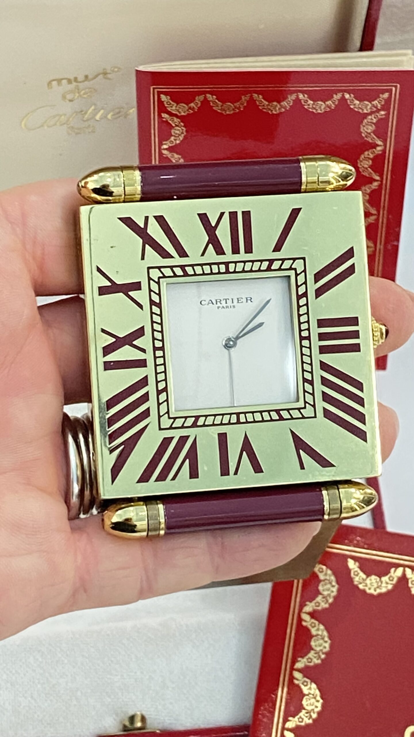 ORIGINALE PENDULETTE DE VOYAGE MUST DE CARTIER SET COMPLETO ANNI ‘80 DALLA RARA E INTRAMONTABILE BELLEZZA VINTAGE - immagine 6