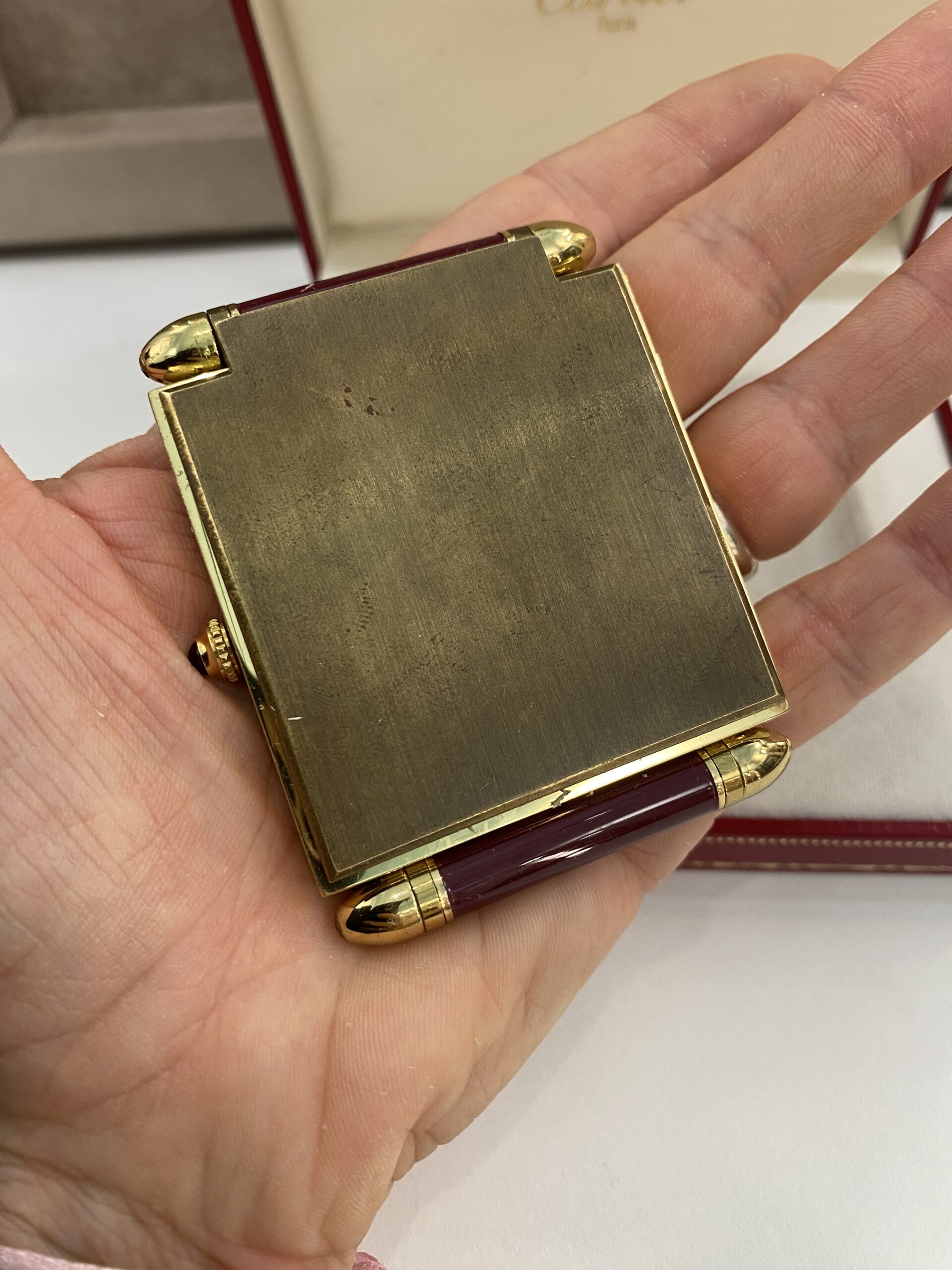 ORIGINALE PENDULETTE DE VOYAGE MUST DE CARTIER SET COMPLETO ANNI ‘80 DALLA RARA E INTRAMONTABILE BELLEZZA VINTAGE - immagine 2